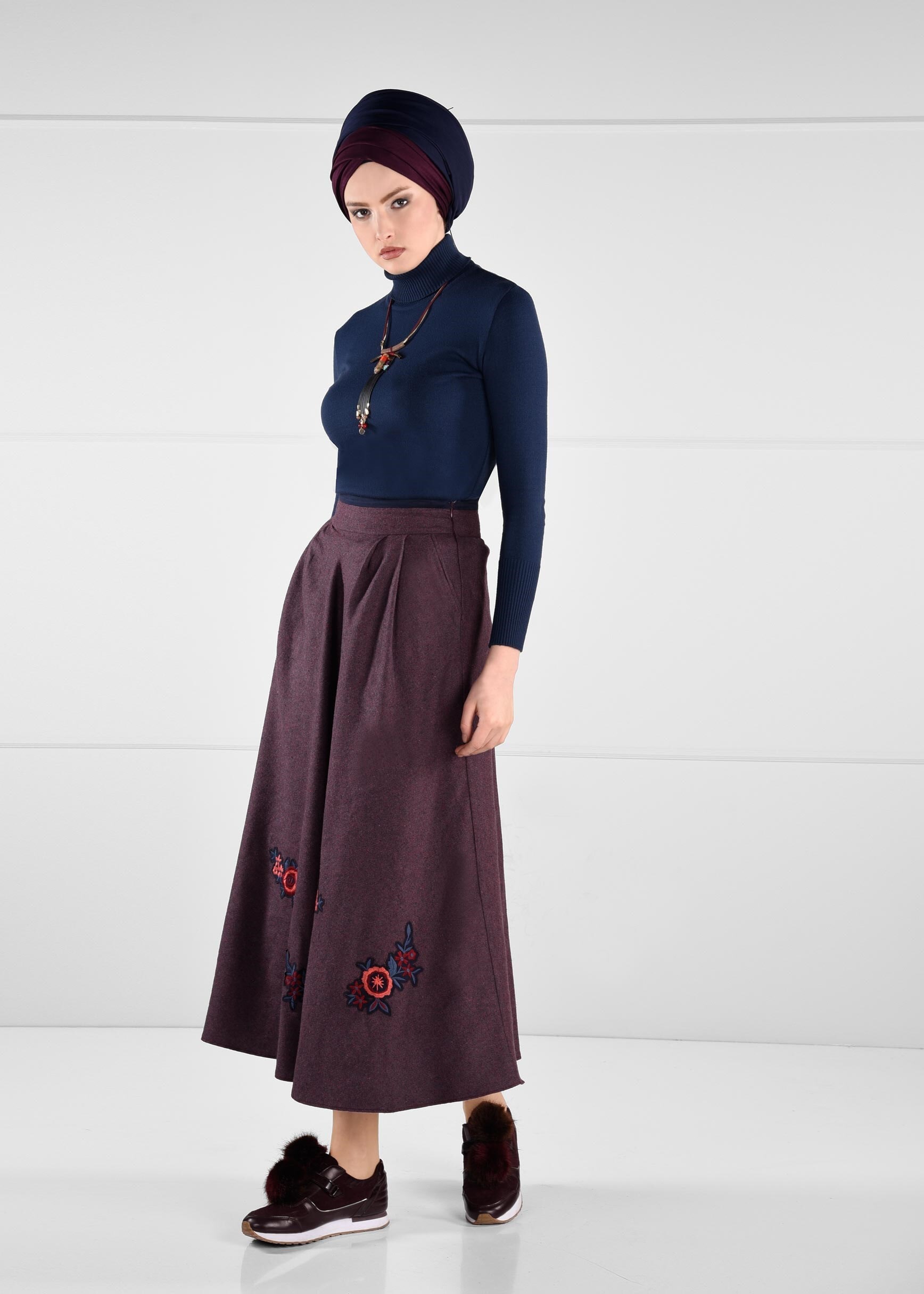 Tesettür giyim BORDO NAKIŞ İŞLEMELİ KLOŞ ETEK 6089 