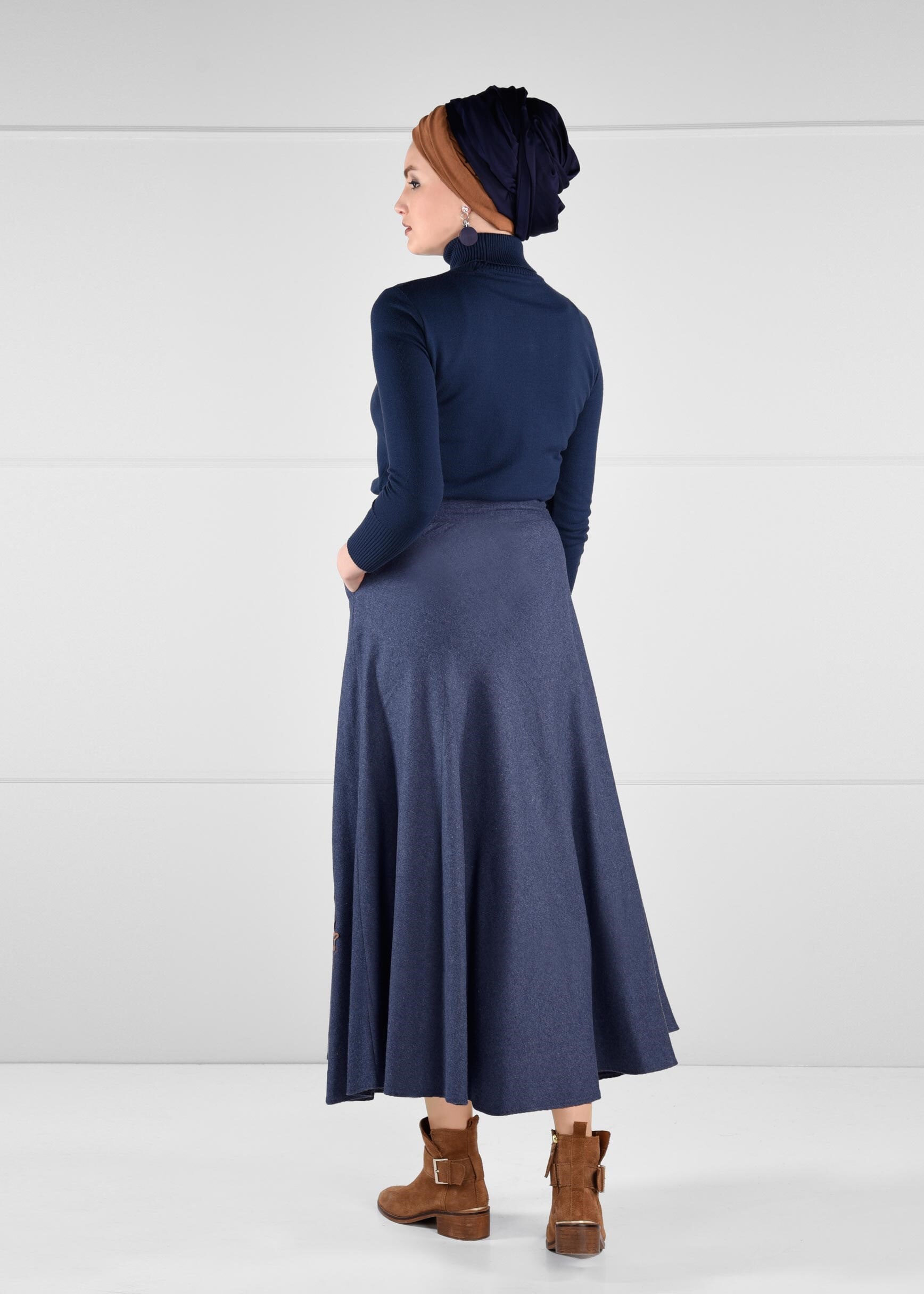 Tesettür giyim LACİVERT NAKIŞ İŞLEMELİ KLOŞ ETEK 6089 