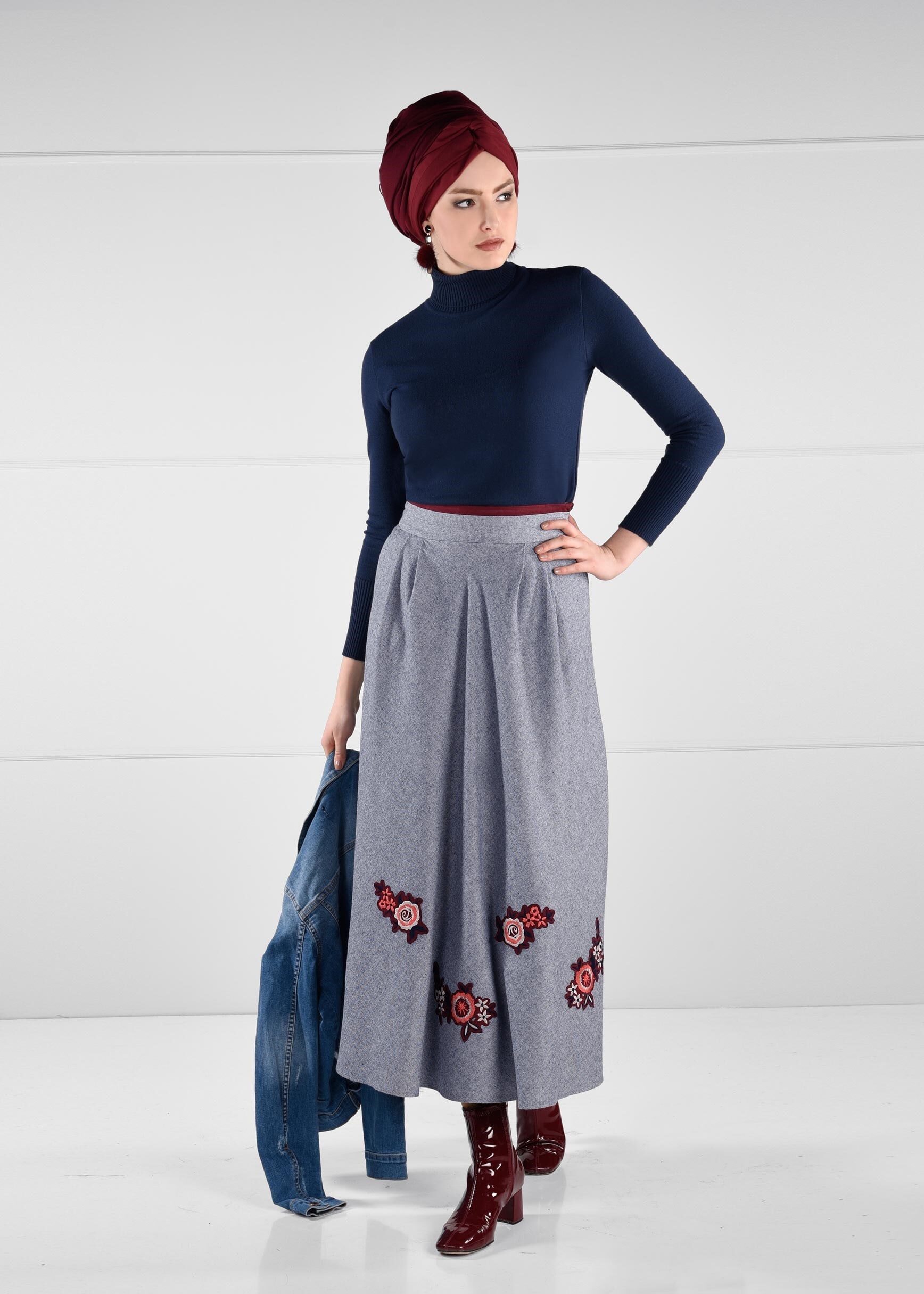 Tesettür giyim LACİVERT NAKIŞ İŞLEMELİ KLOŞ ETEK 6089 