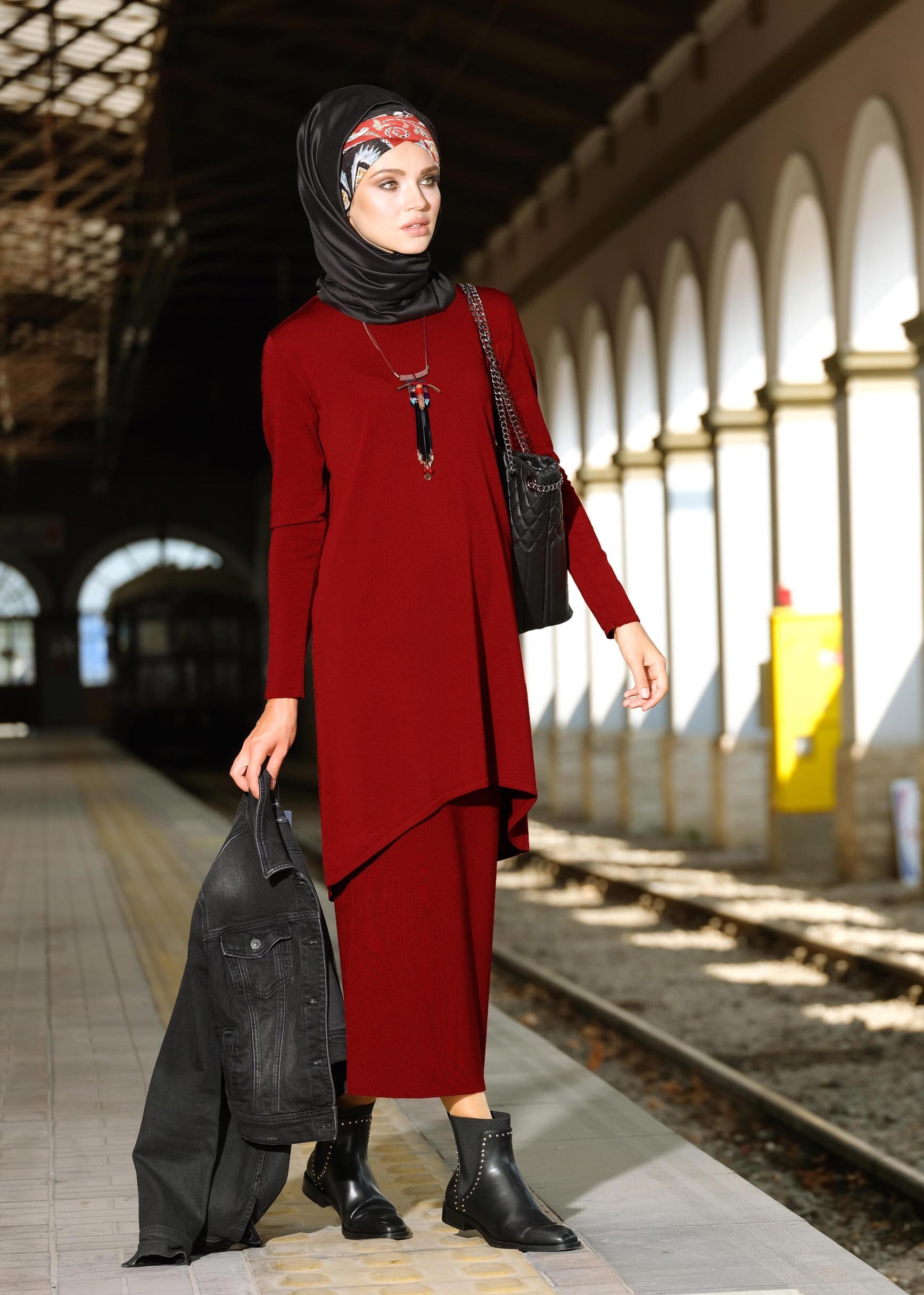 Tesettür giyim KIRMIZI BELİ LASTİKLİ TRİKO ETEK 6095