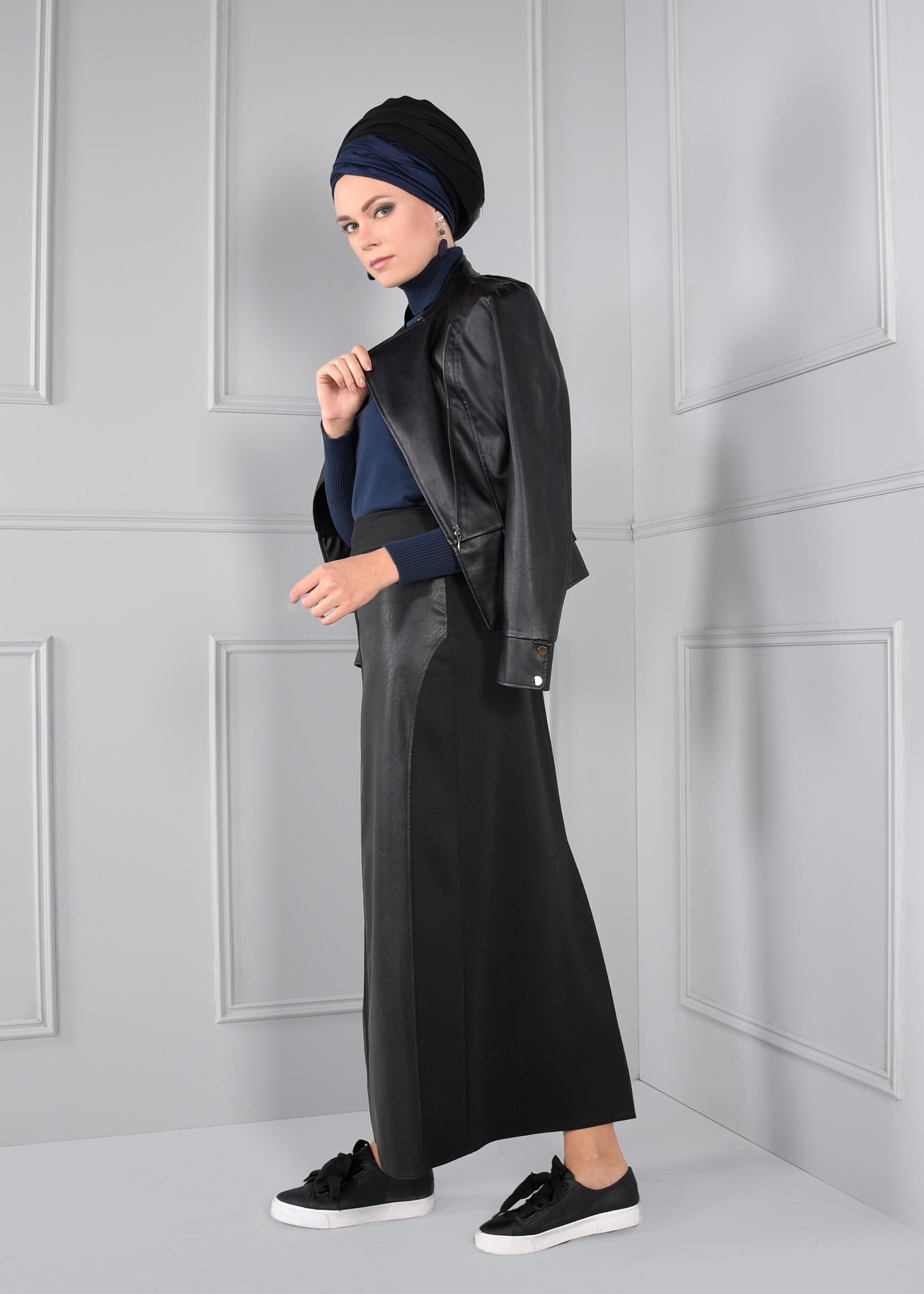 Tesettür giyim SİYAH SUNİ DERİ DETAYLI YÜKSEK BEL ETEK 6097