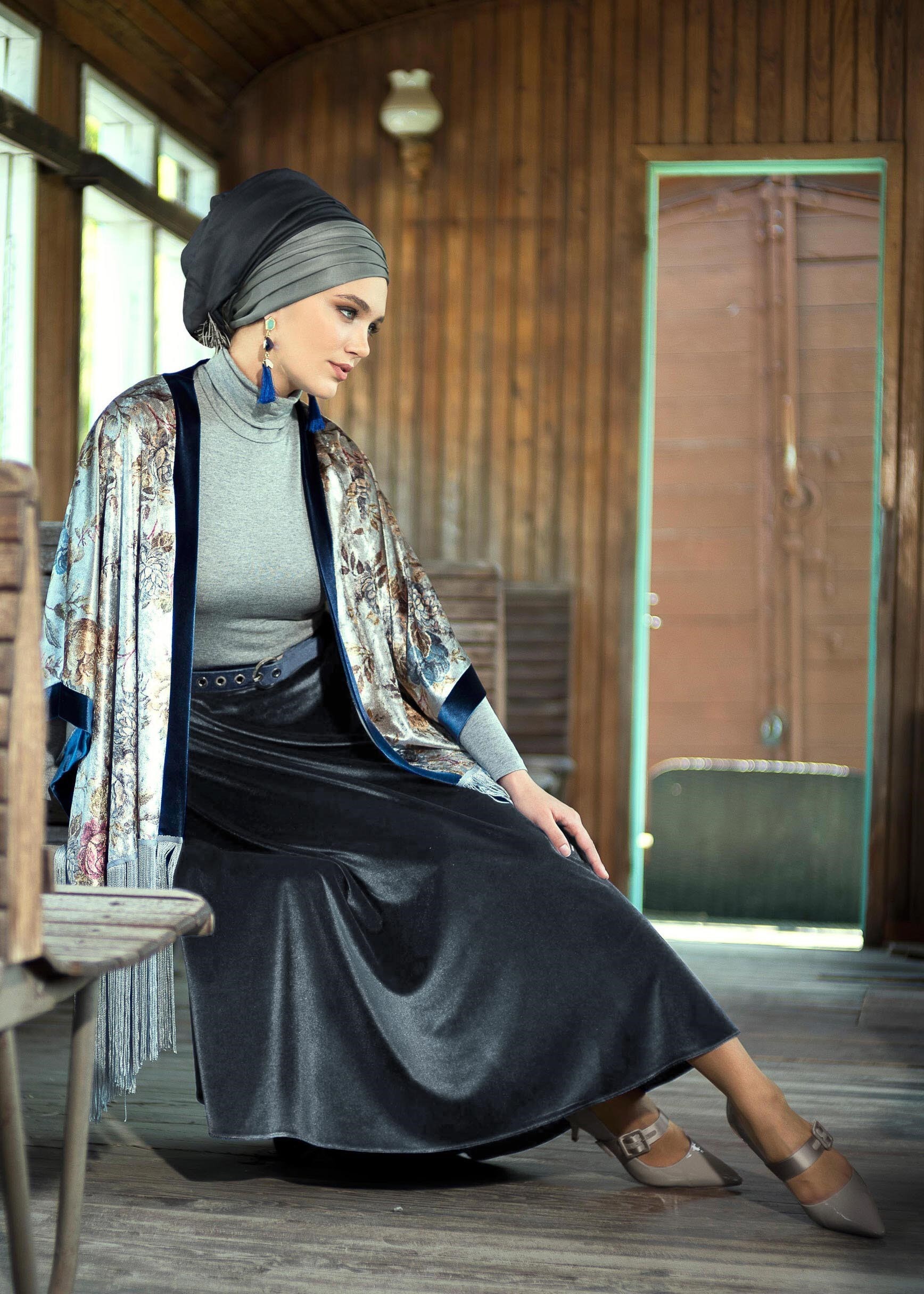 Tesettür giyim GRİ KLOŞ KADİFE ETEK 6104