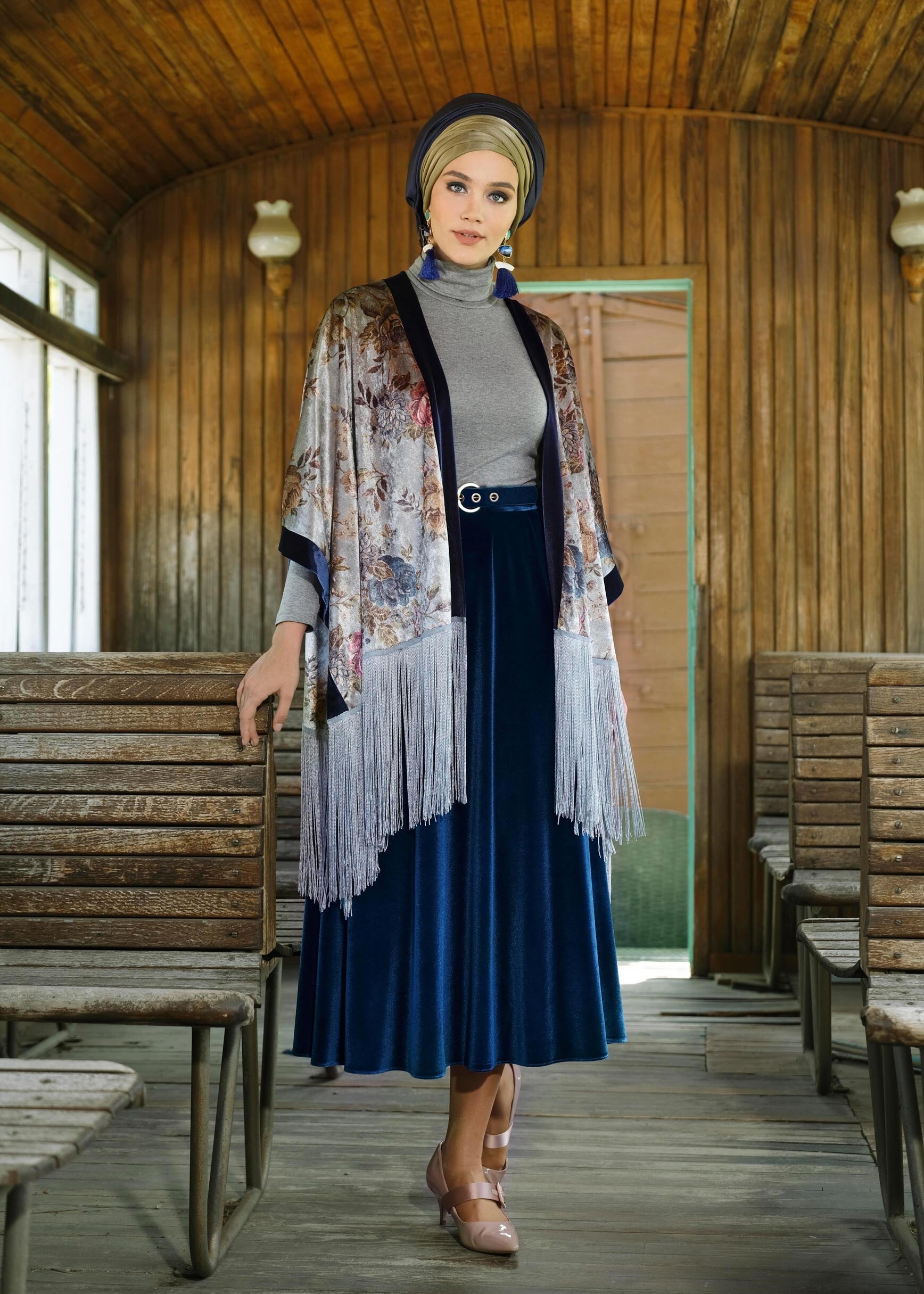 Tesettür giyim LACİVERT KLOŞ KADİFE ETEK 6104