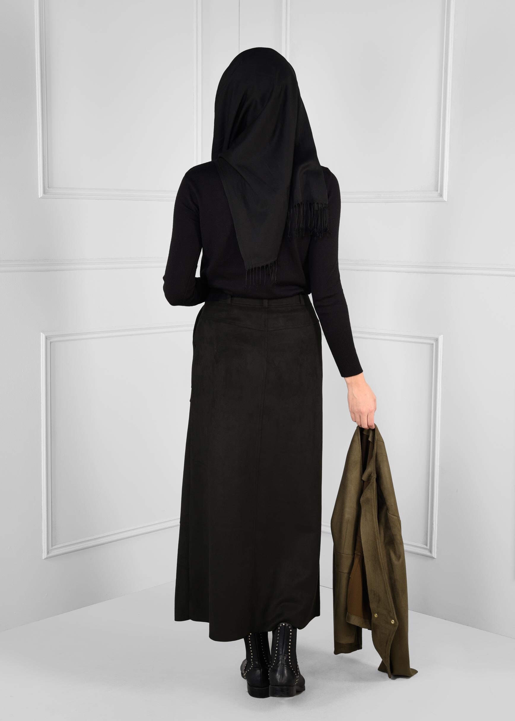 Tesettür giyim SİYAH CEPLİ DÜĞMELİ SÜET ETEK 6108