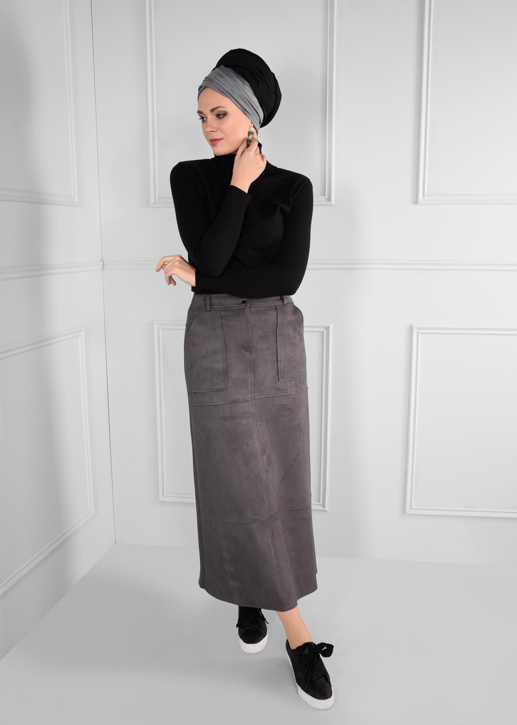 Tesettür giyim GRİ CEPLİ DÜĞMELİ SÜET ETEK 6108