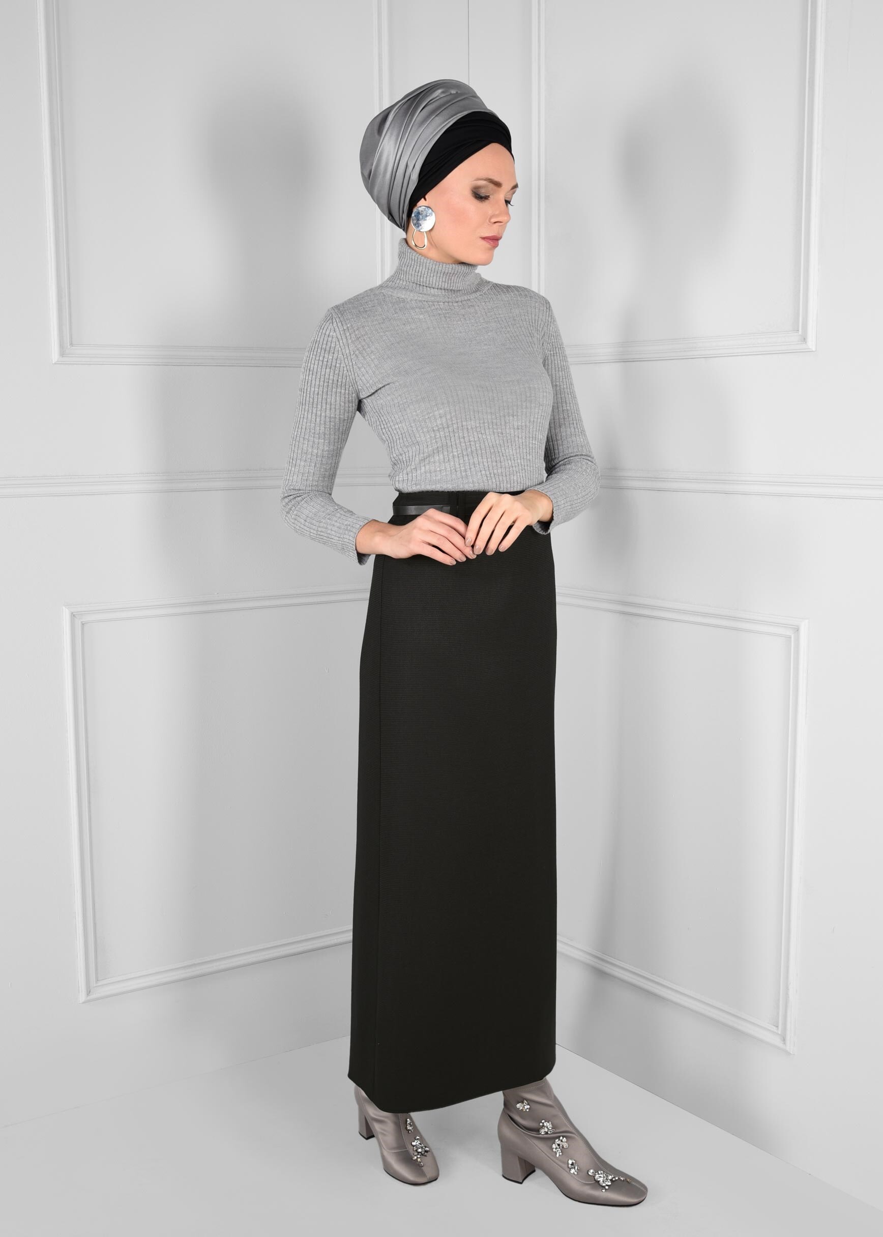 Tesettür giyim SİYAH KEMERLİ GİZLİ YIRTMAÇLI ETEK 6110