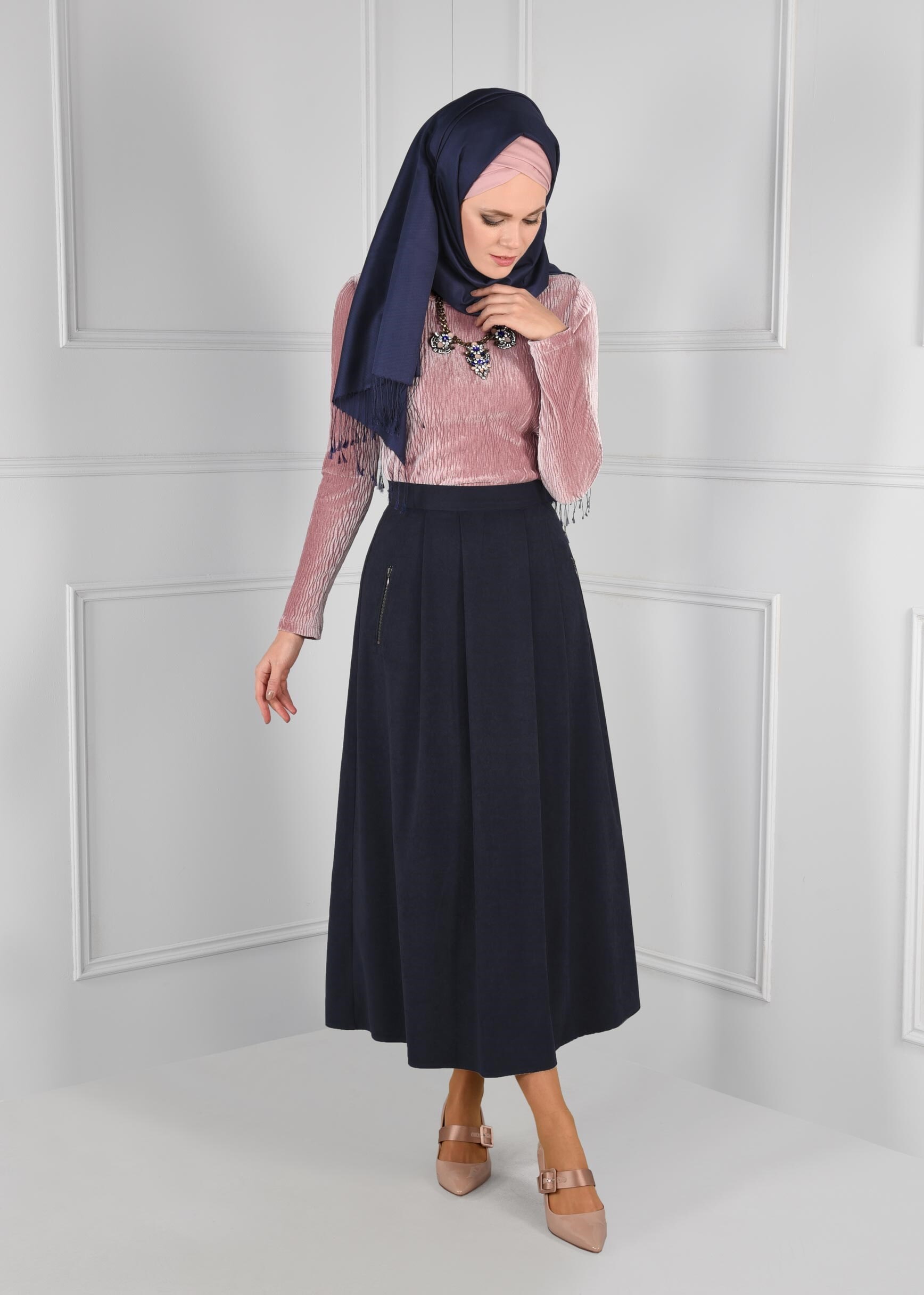 Tesettür giyim LACİVERT CEP DETAYLI KLOŞ SÜET ETEK 6111