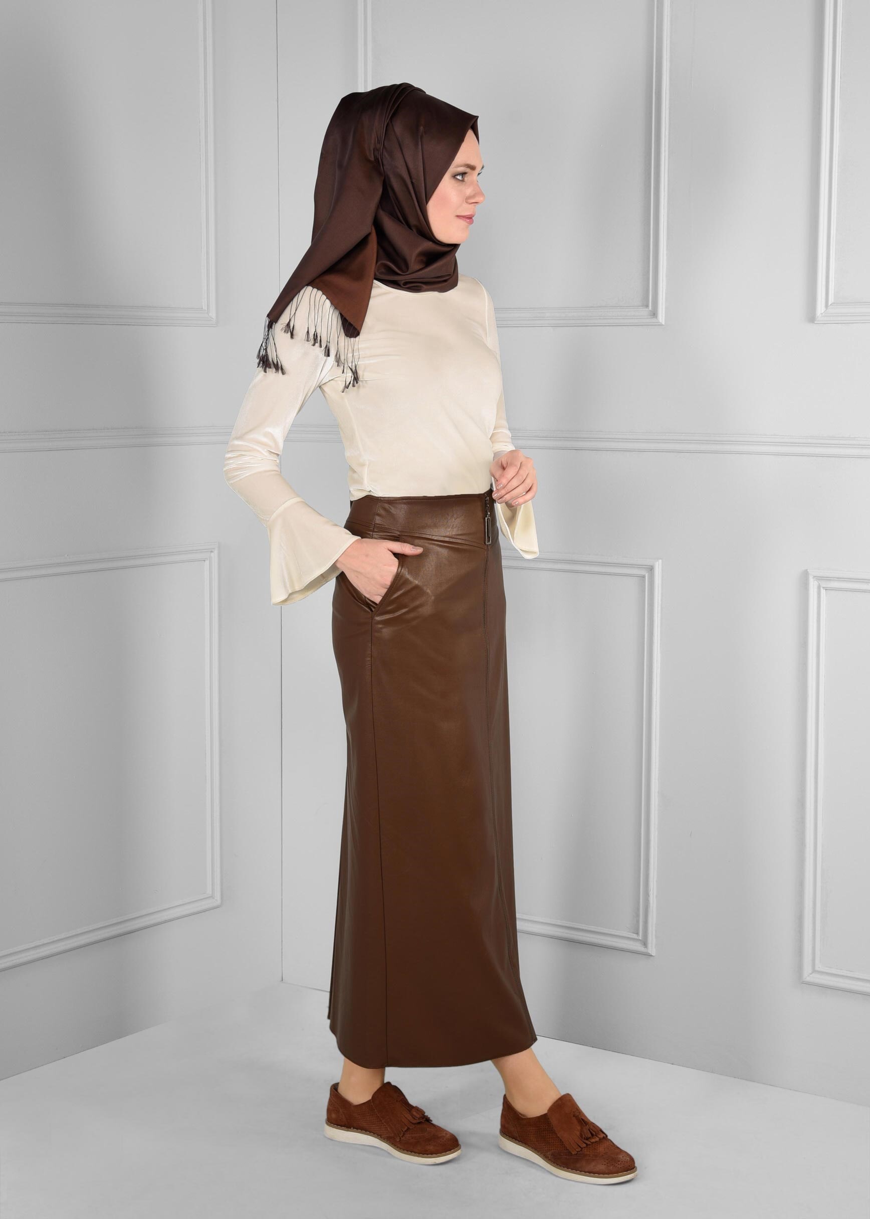 Tesettür giyim KAHVE BOYDAN FERMUAR DETAYLI CEPLİ ETEK 6120