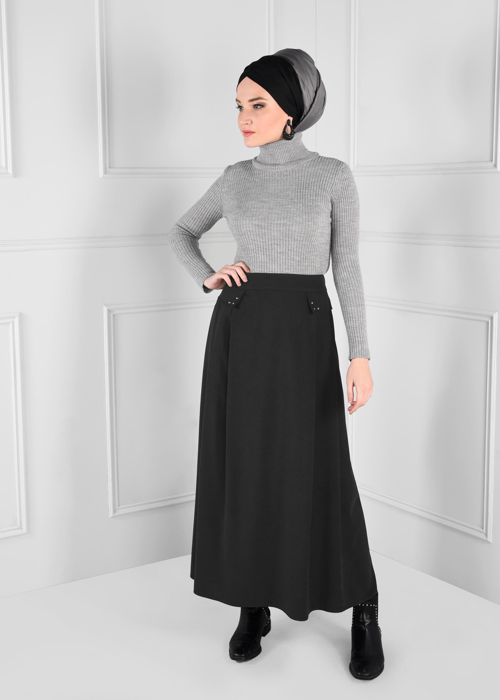 Tesettür giyim SİYAH ZIMBA DETAYLI KLOŞ SÜET ETEK 6134