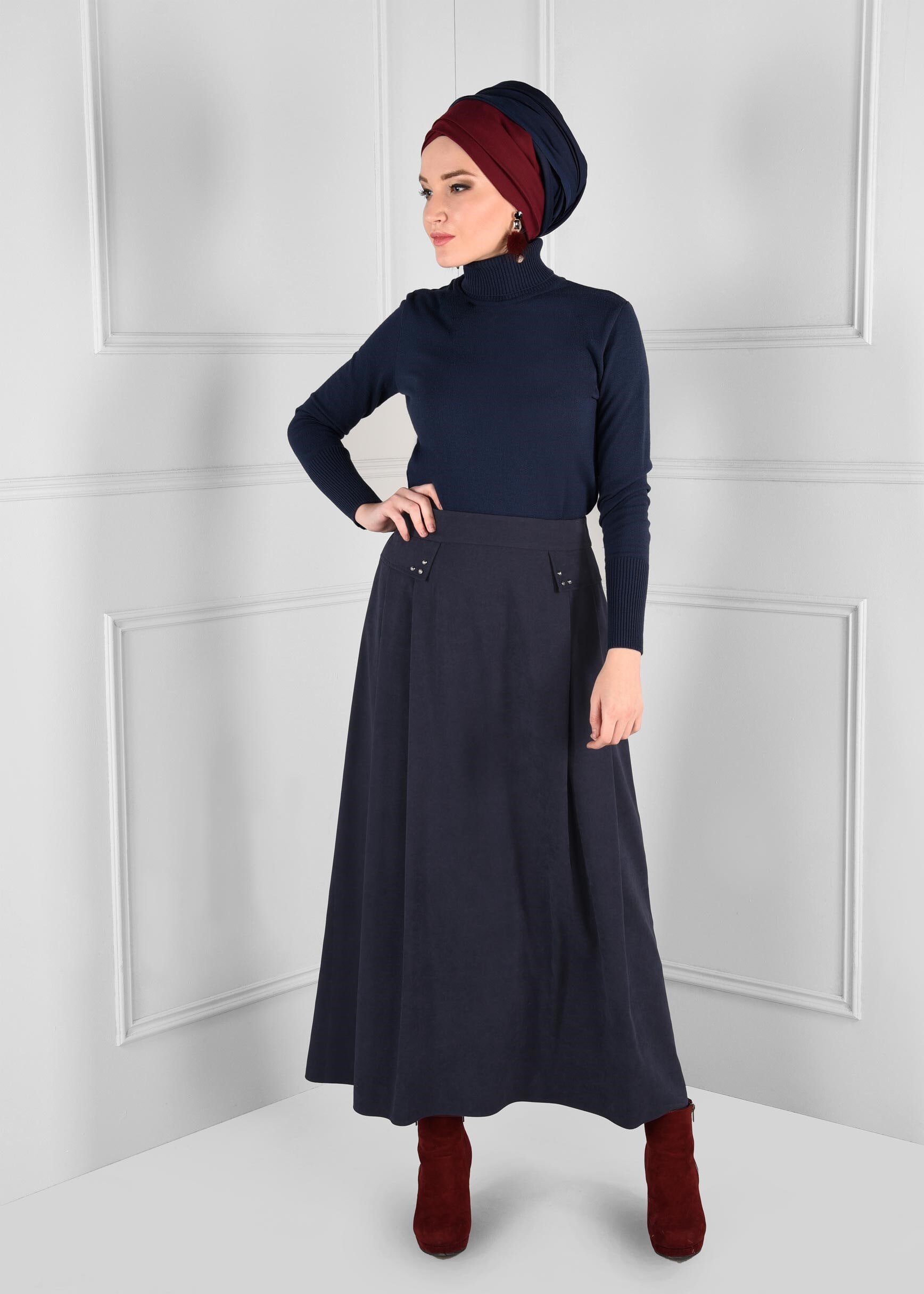 Tesettür giyim LACİVERT ZIMBA DETAYLI KLOŞ SÜET ETEK 6134