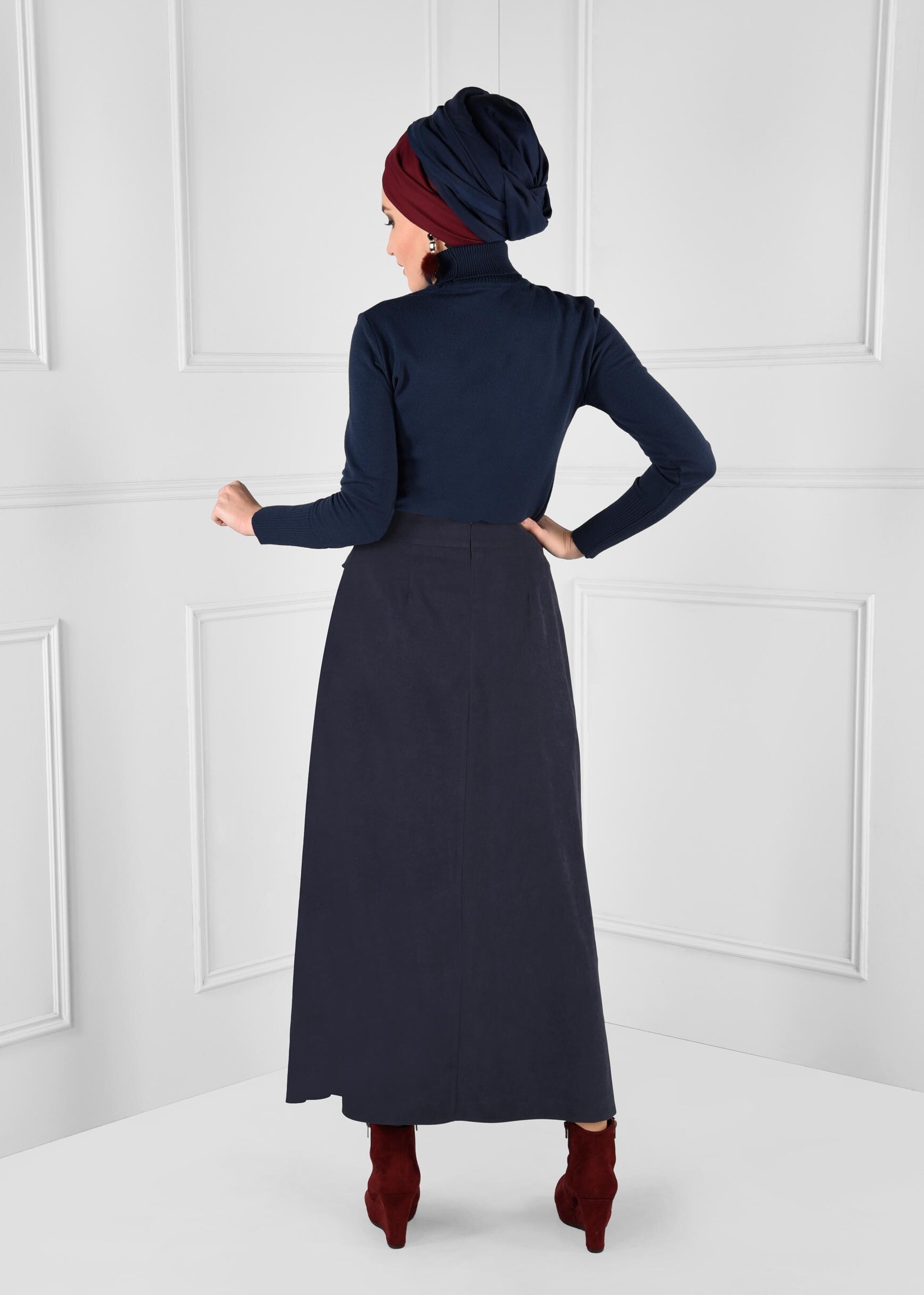 Tesettür giyim LACİVERT ZIMBA DETAYLI KLOŞ SÜET ETEK 6134