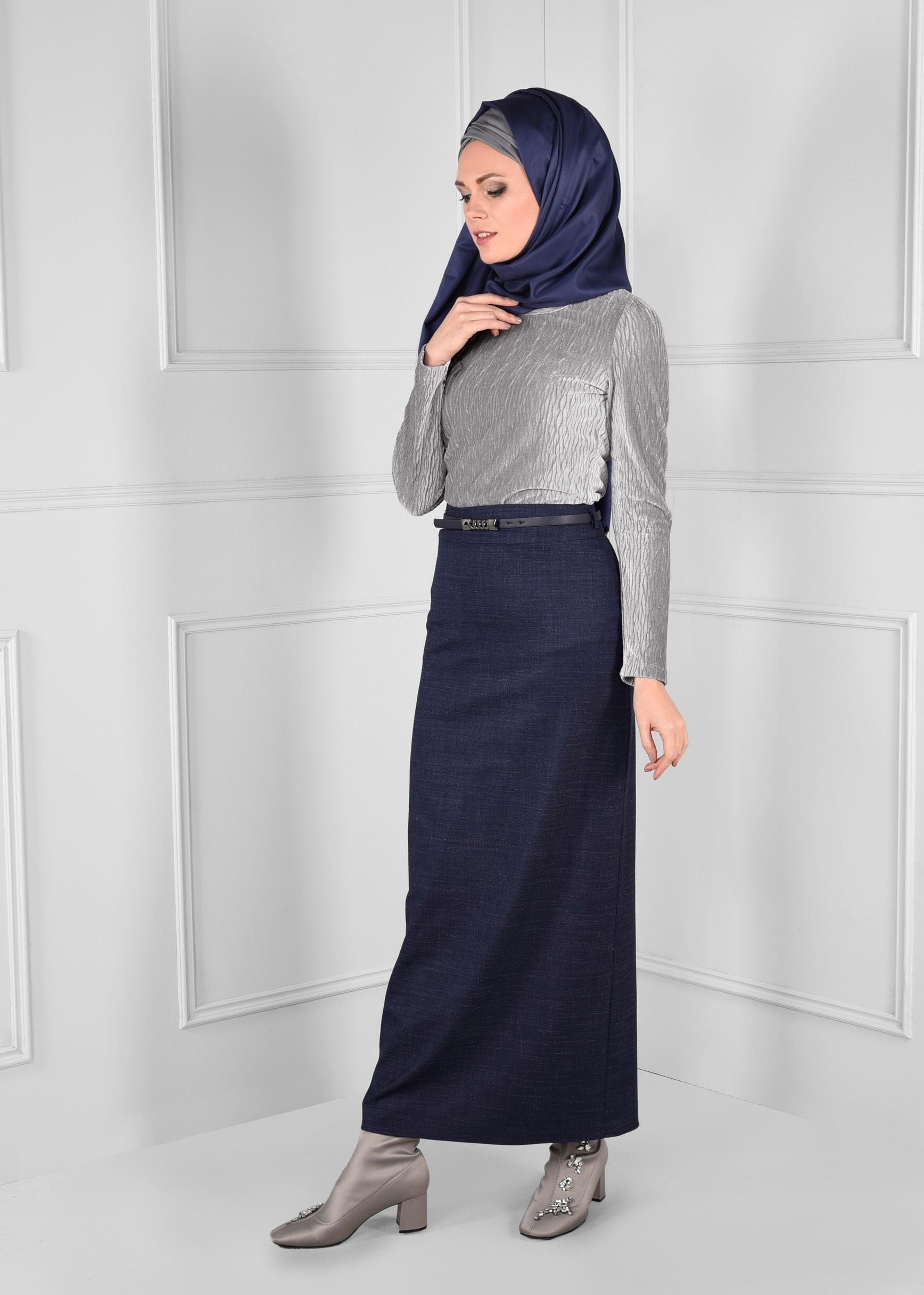 Tesettür giyim LACİVERT KEMERLİ DÜZ KESİM YÜKSEK BEL ETEK 6138