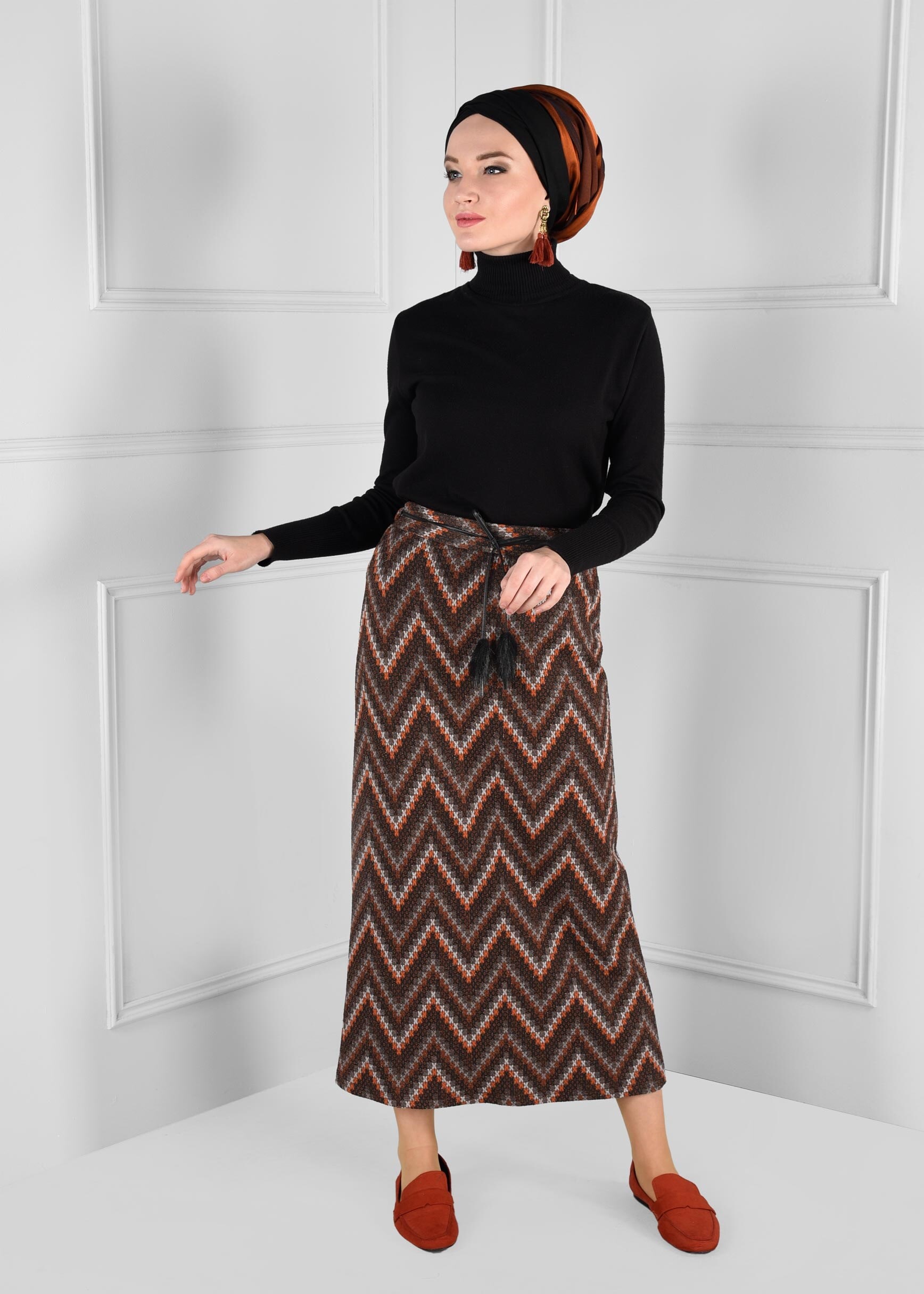 Tesettür giyim HAKİ PÜSKÜLLÜ JAKAR ETEK 6140 