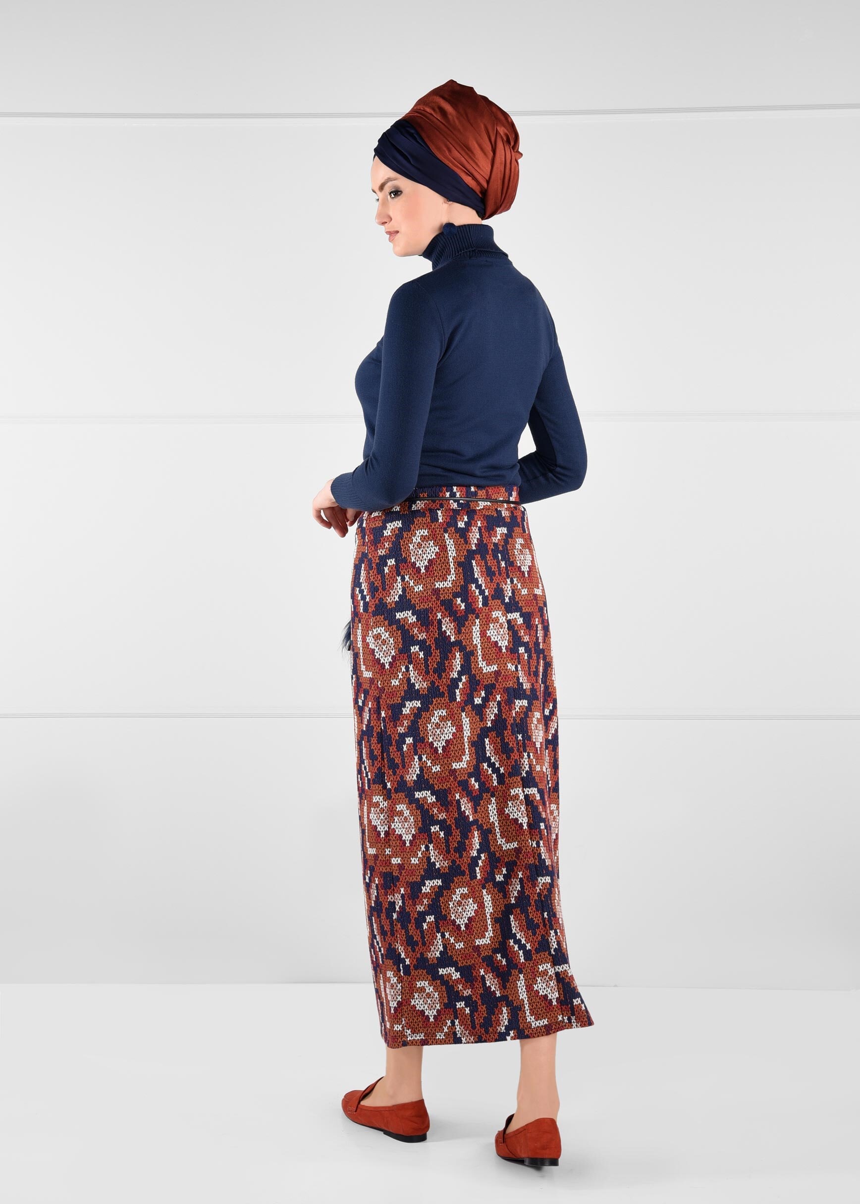 Tesettür giyim LACİVERT PÜSKÜLLÜ JAKAR ETEK 6140 