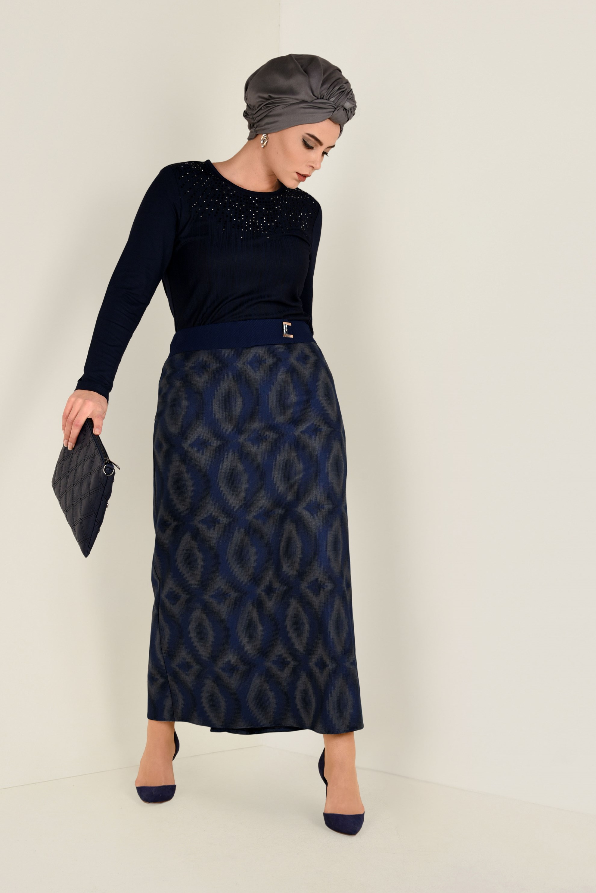Hijab clothing NAVY BLUE HIGH-WAIST PATTERNED SKIRT WITH SLITS 6142