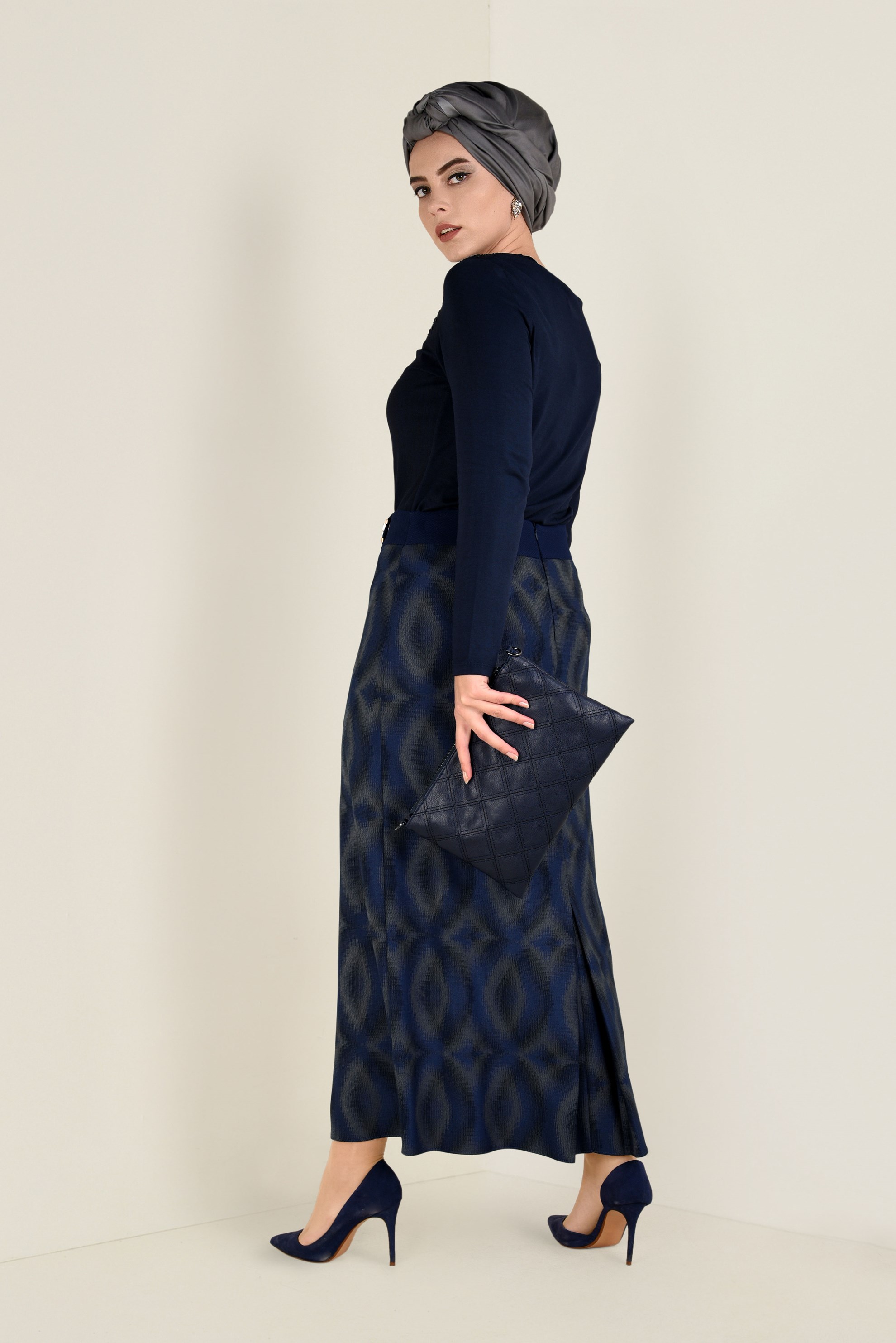 Hijab clothing NAVY BLUE HIGH-WAIST PATTERNED SKIRT WITH SLITS 6142
