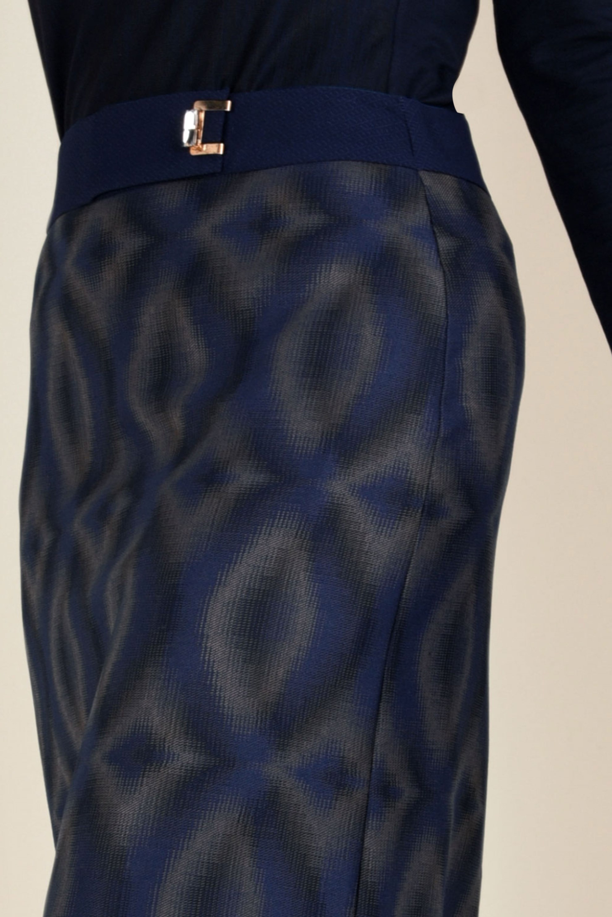 Hijab clothing NAVY BLUE HIGH-WAIST PATTERNED SKIRT WITH SLITS 6142
