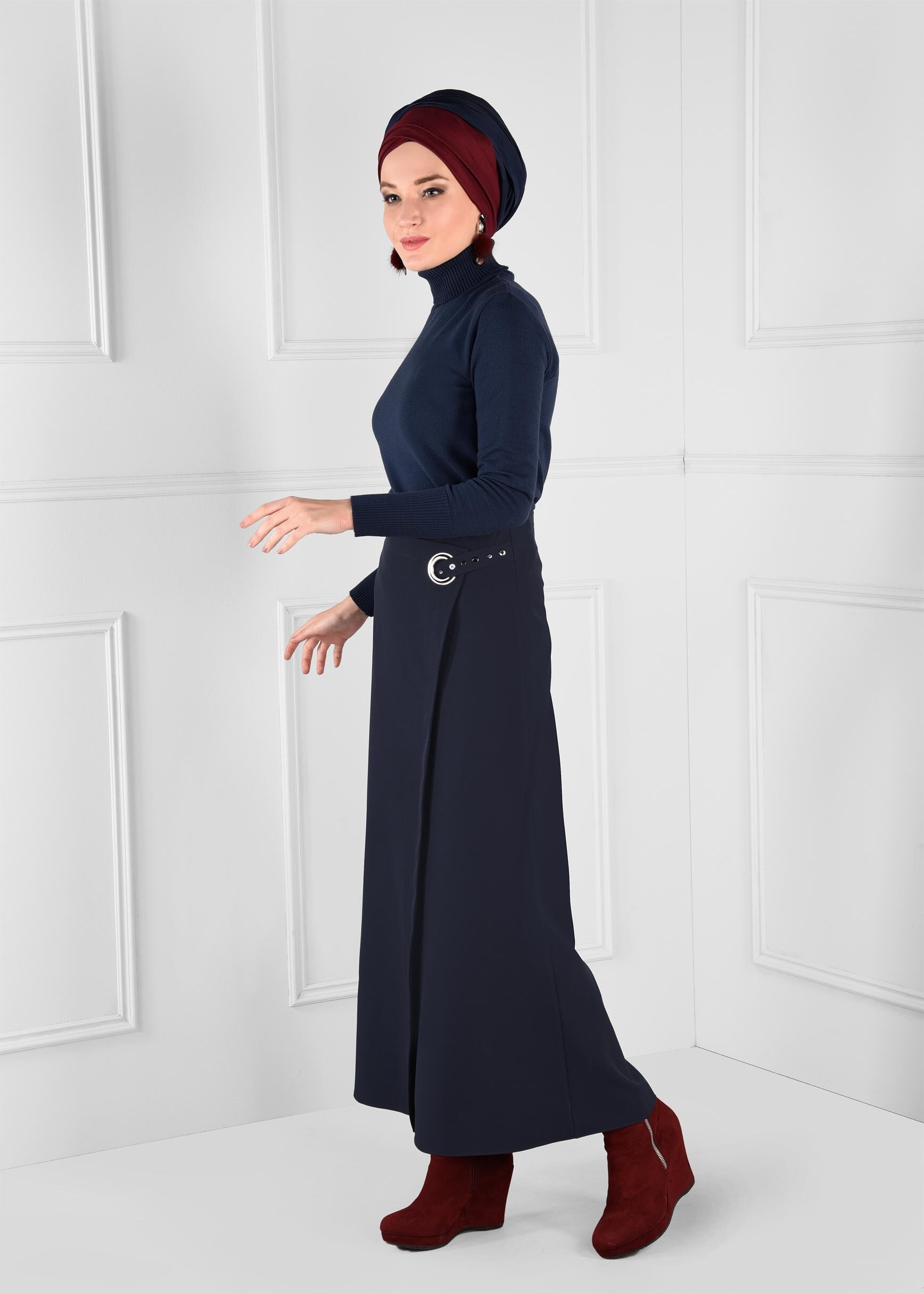 Tesettür giyim LACİVERT KUŞ GÖZÜ DETAYLI ANVELOP ETEK 6143 