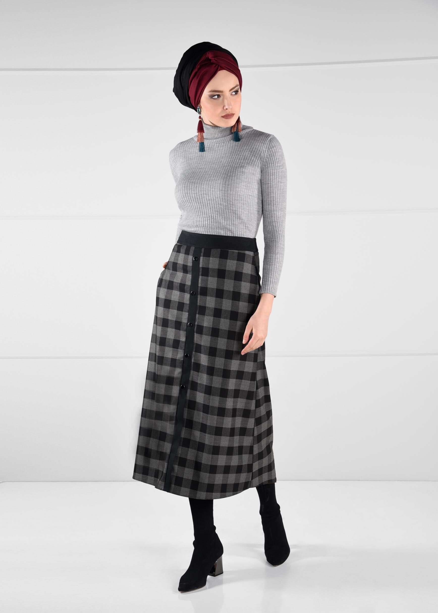 Tesettür giyim SİYAH ÇITÇIT DETAYLI EKOSE ETEK 6144 