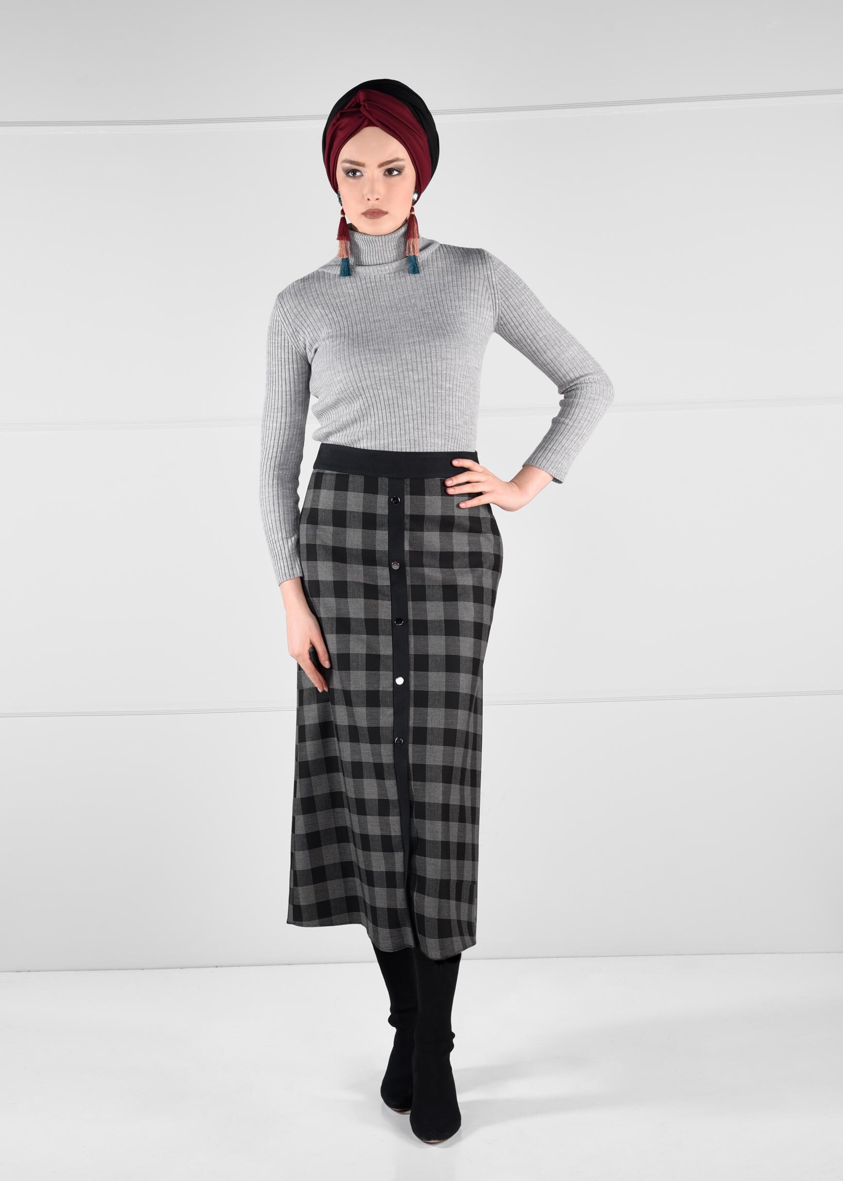 Tesettür giyim SİYAH ÇITÇIT DETAYLI EKOSE ETEK 6144 