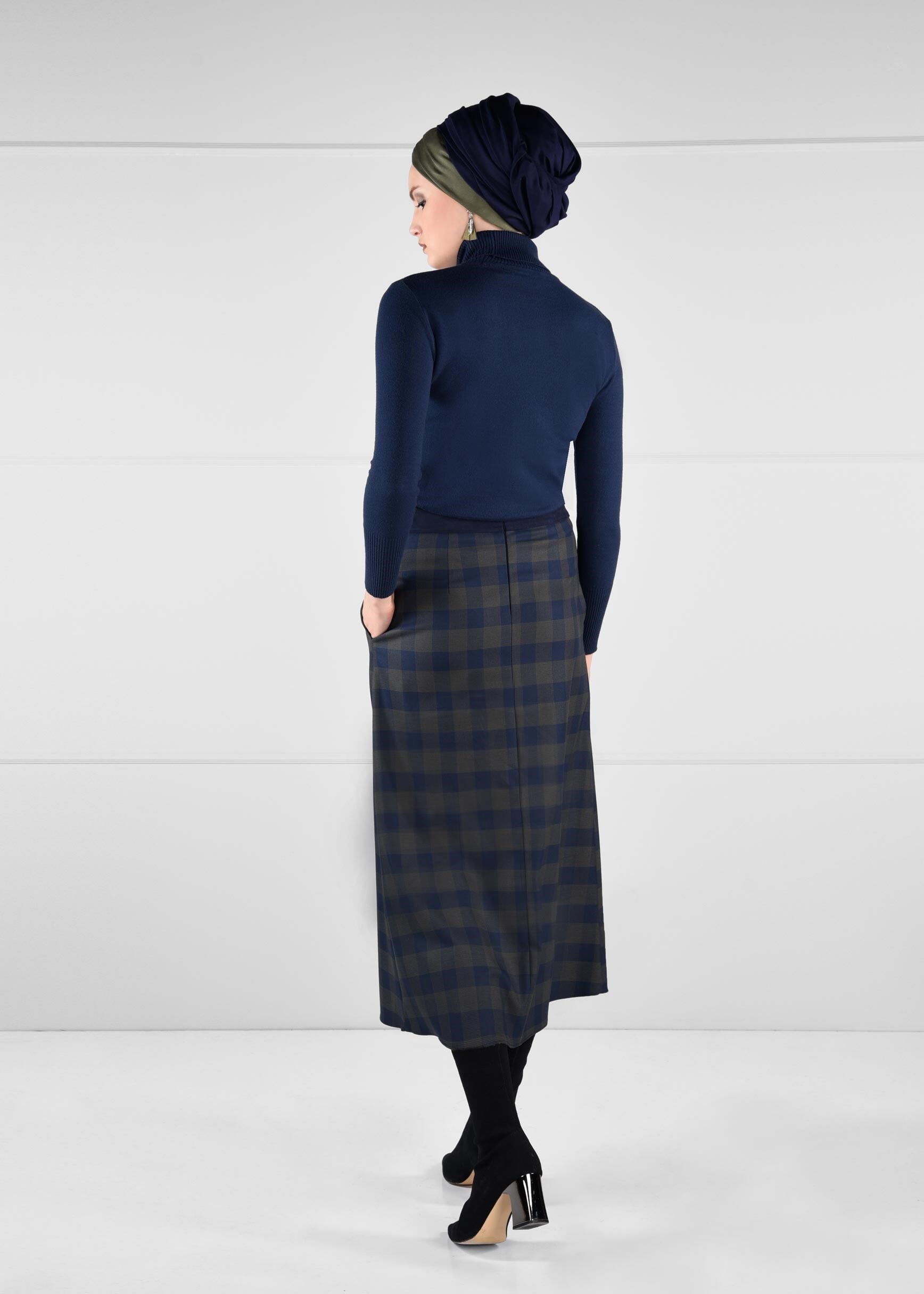 Tesettür giyim LACİVERT ÇITÇIT DETAYLI EKOSE ETEK 6144 