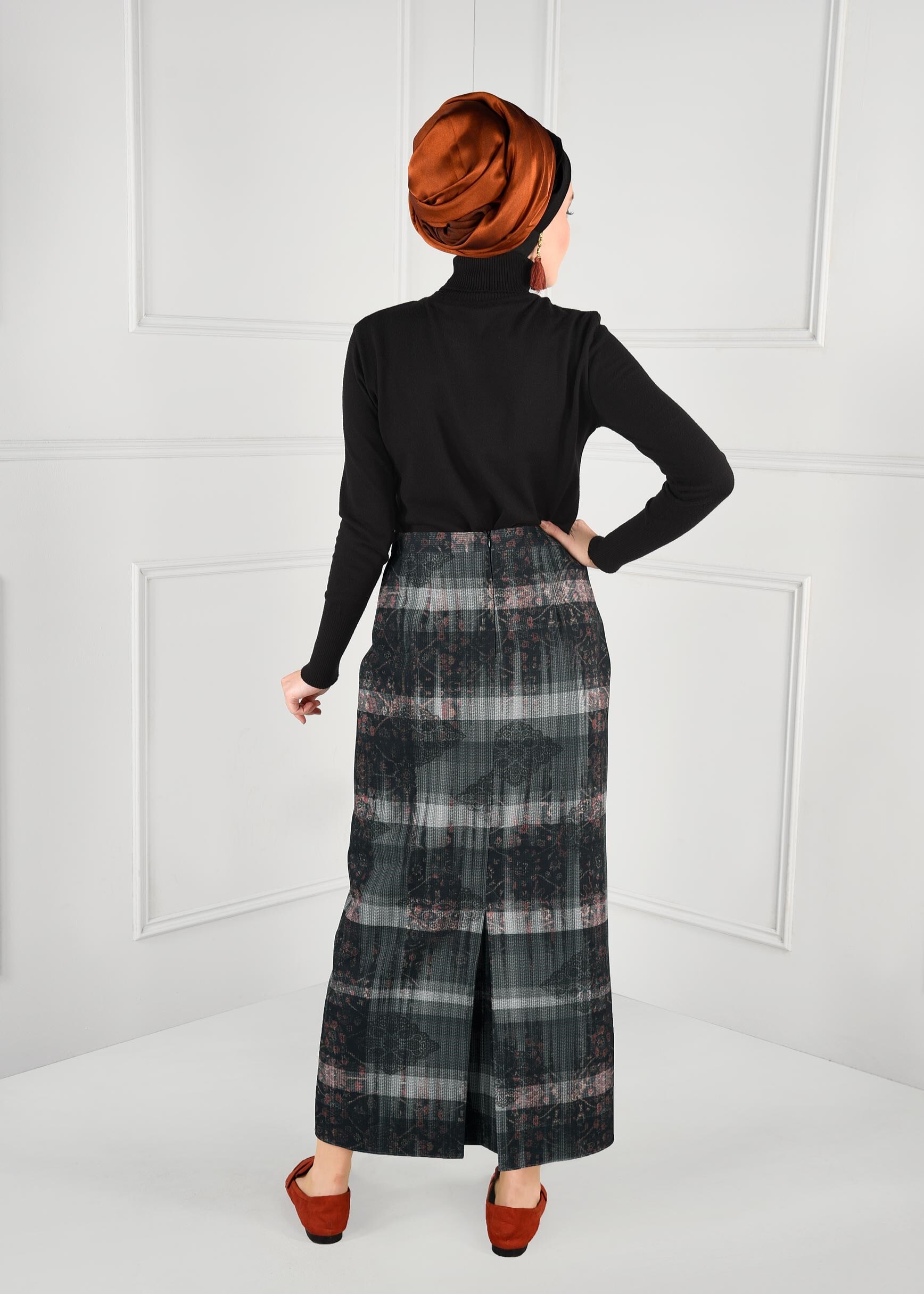 Tesettür giyim YEŞİL DESENLİ GİZLİ YIRTMAÇLI YÜKSEK BEL ETEK 6136-1 