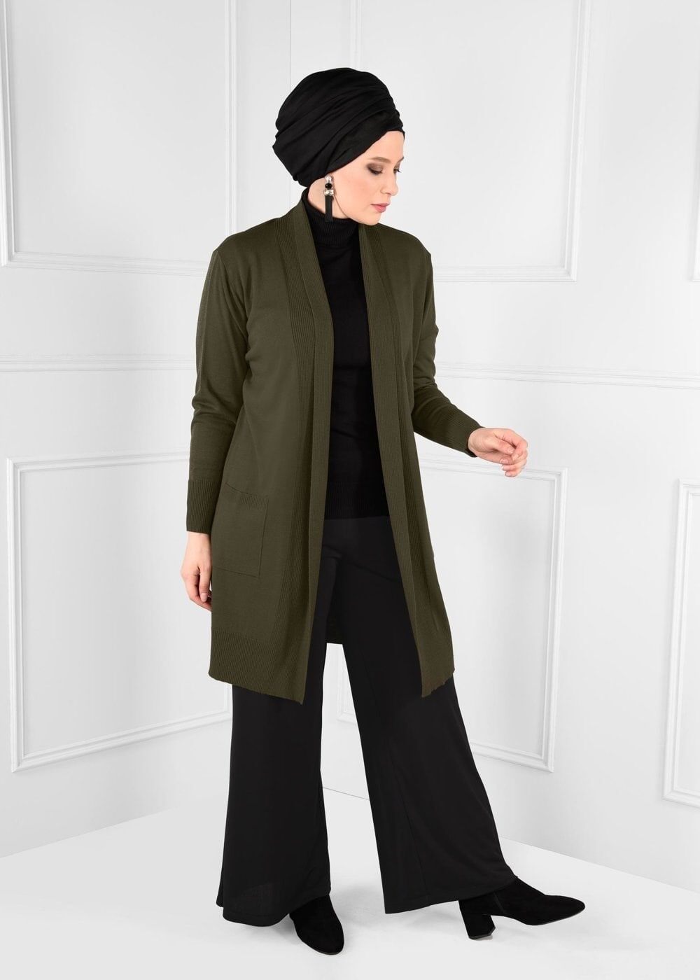Tesettür giyim HAKİ CEPLİ DÜZ TRİKO HIRKA 2740