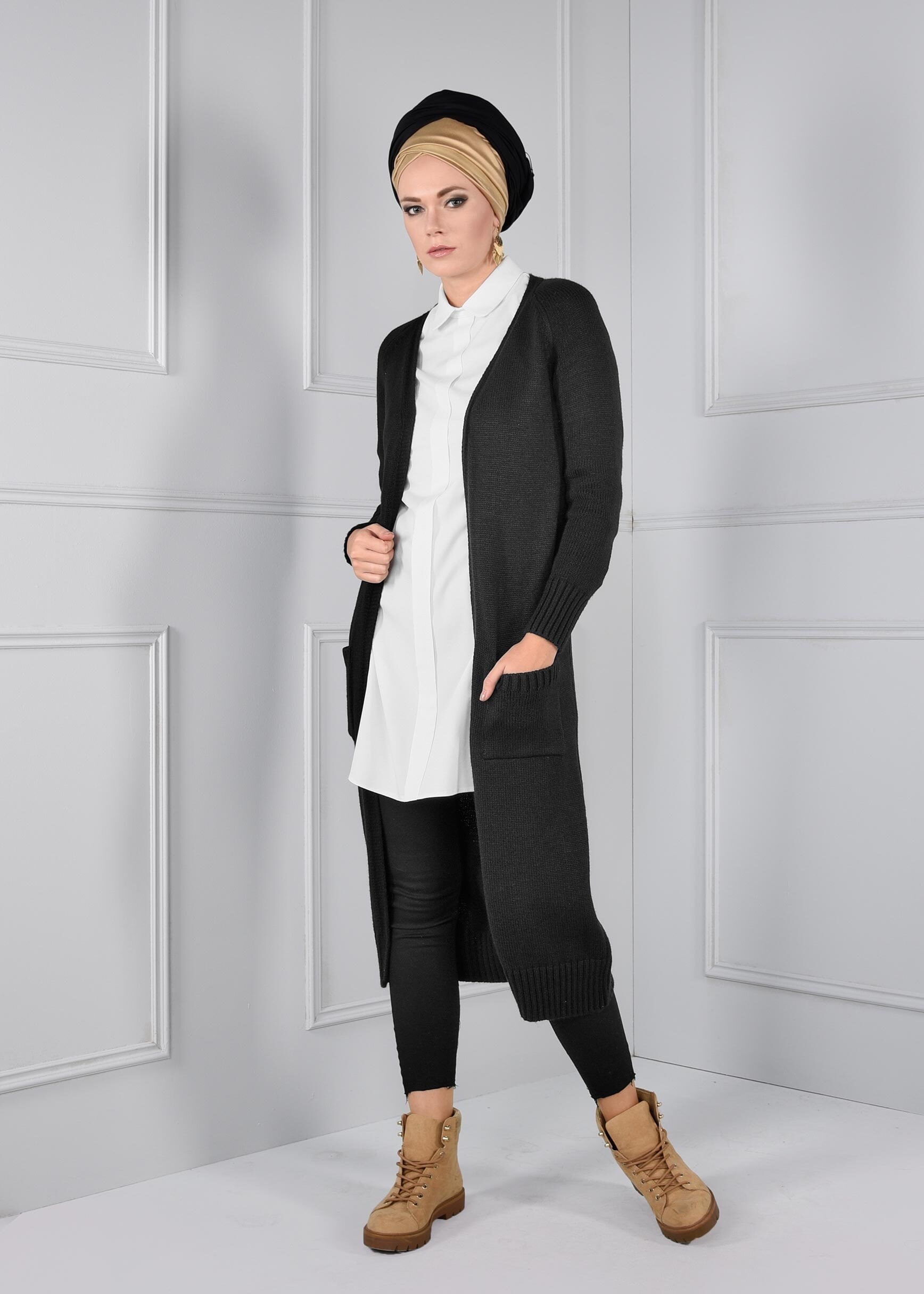 Tesettür giyim SİYAH CEPLİ TRİKO HIRKA 4583