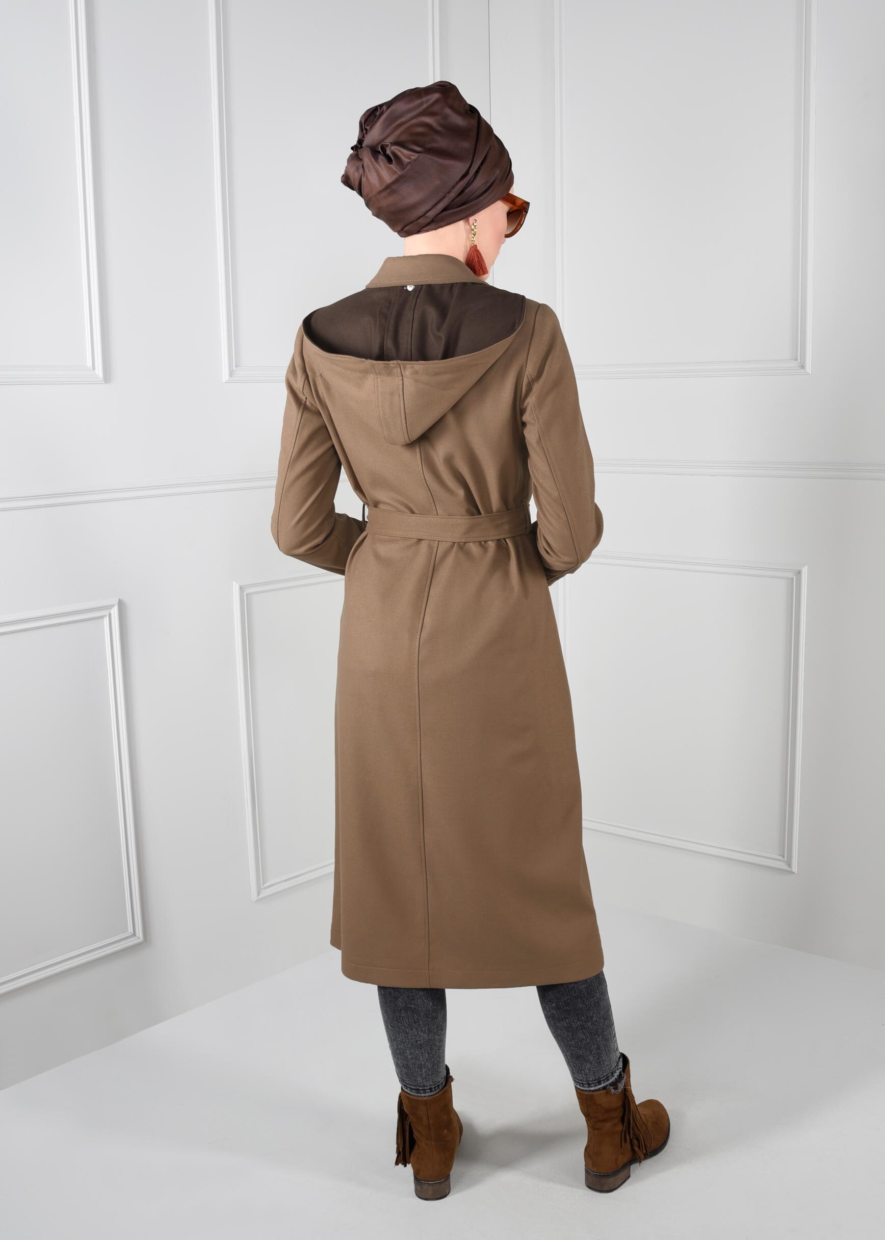 Tesettür giyim KAHVE NAKIŞLI FERMUARLI KABAN 9635