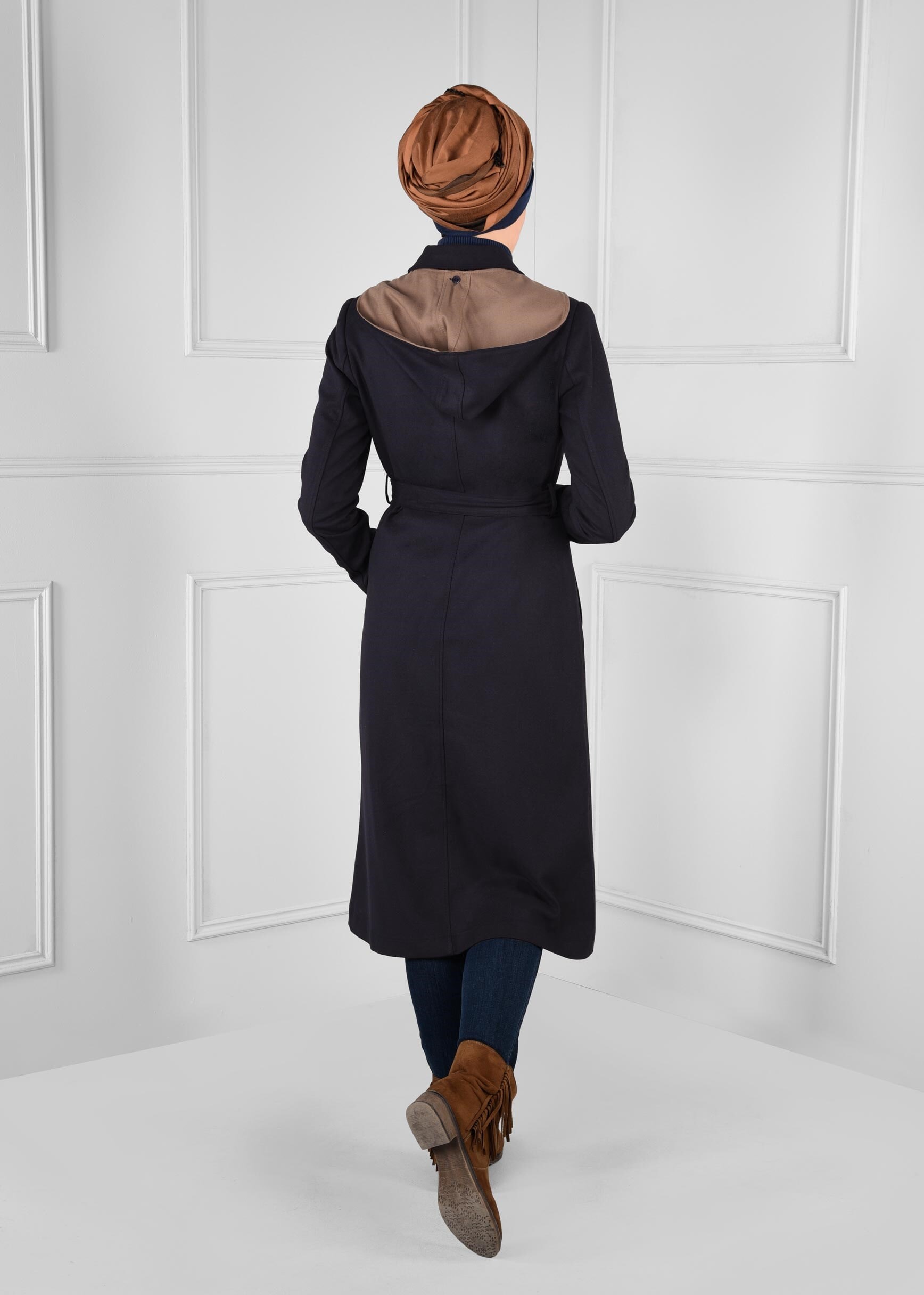 Tesettür giyim LACİVERT NAKIŞLI FERMUARLI KABAN 9635