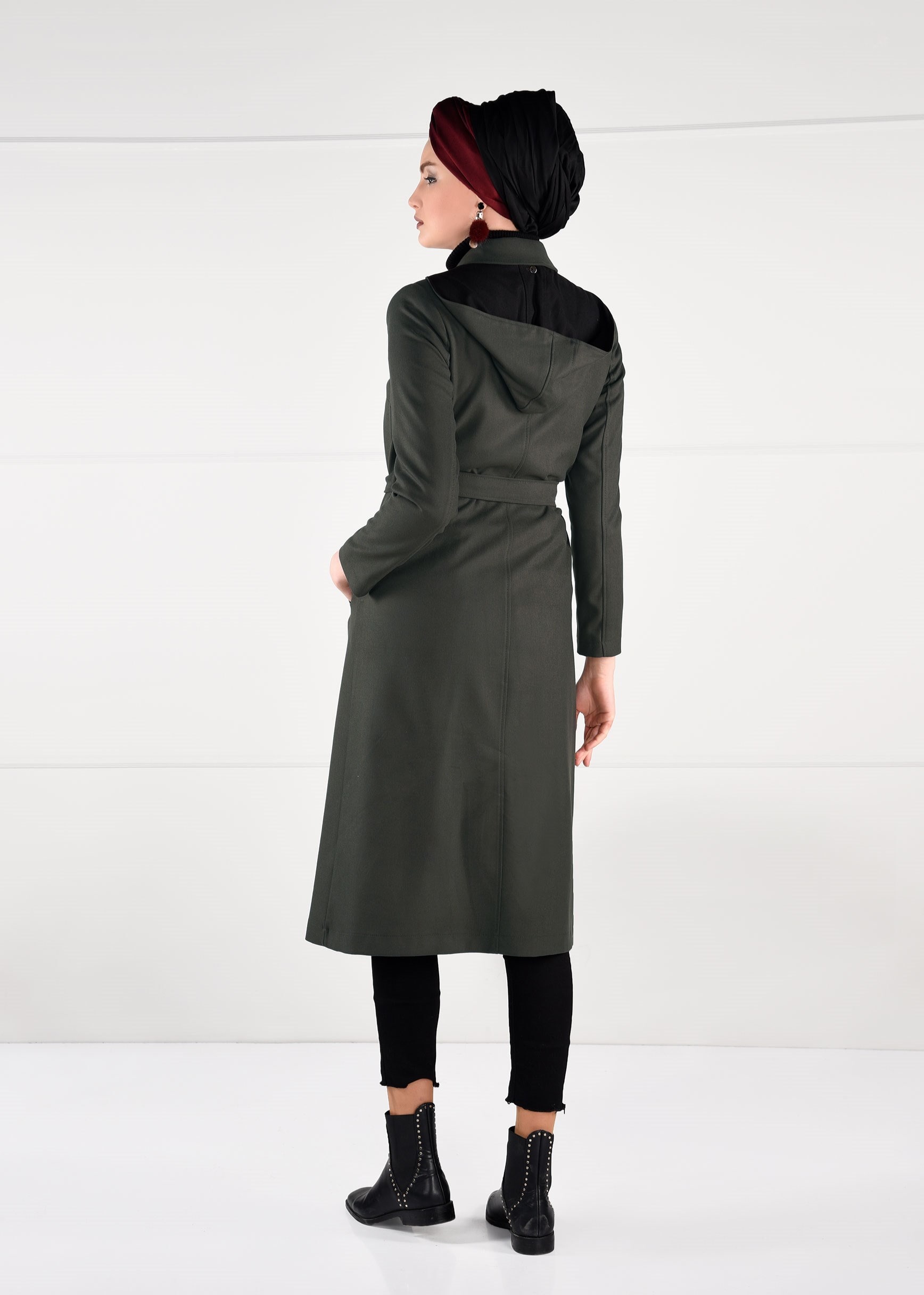 Tesettür giyim HAKİ NAKIŞLI FERMUARLI KABAN 9635