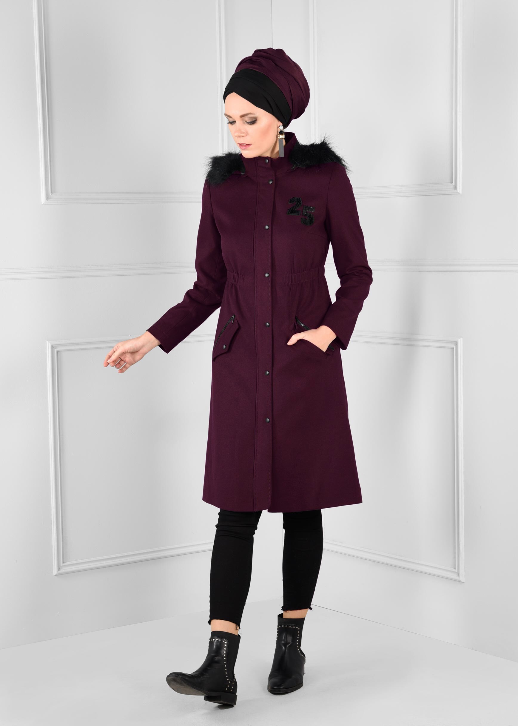 Tesettür giyim MÜRDÜM BELİ LASTİKLİ ARMA DETAYLI KAPÜŞONLU KABAN 9636