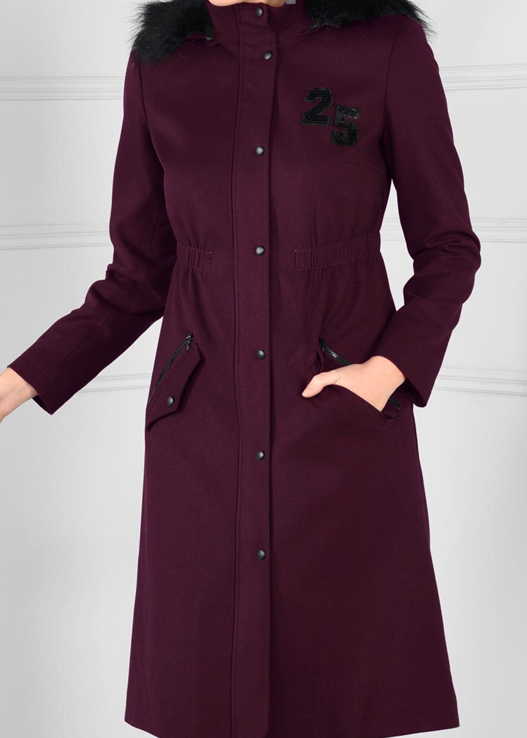 Tesettür giyim MÜRDÜM BELİ LASTİKLİ ARMA DETAYLI KAPÜŞONLU KABAN 9636