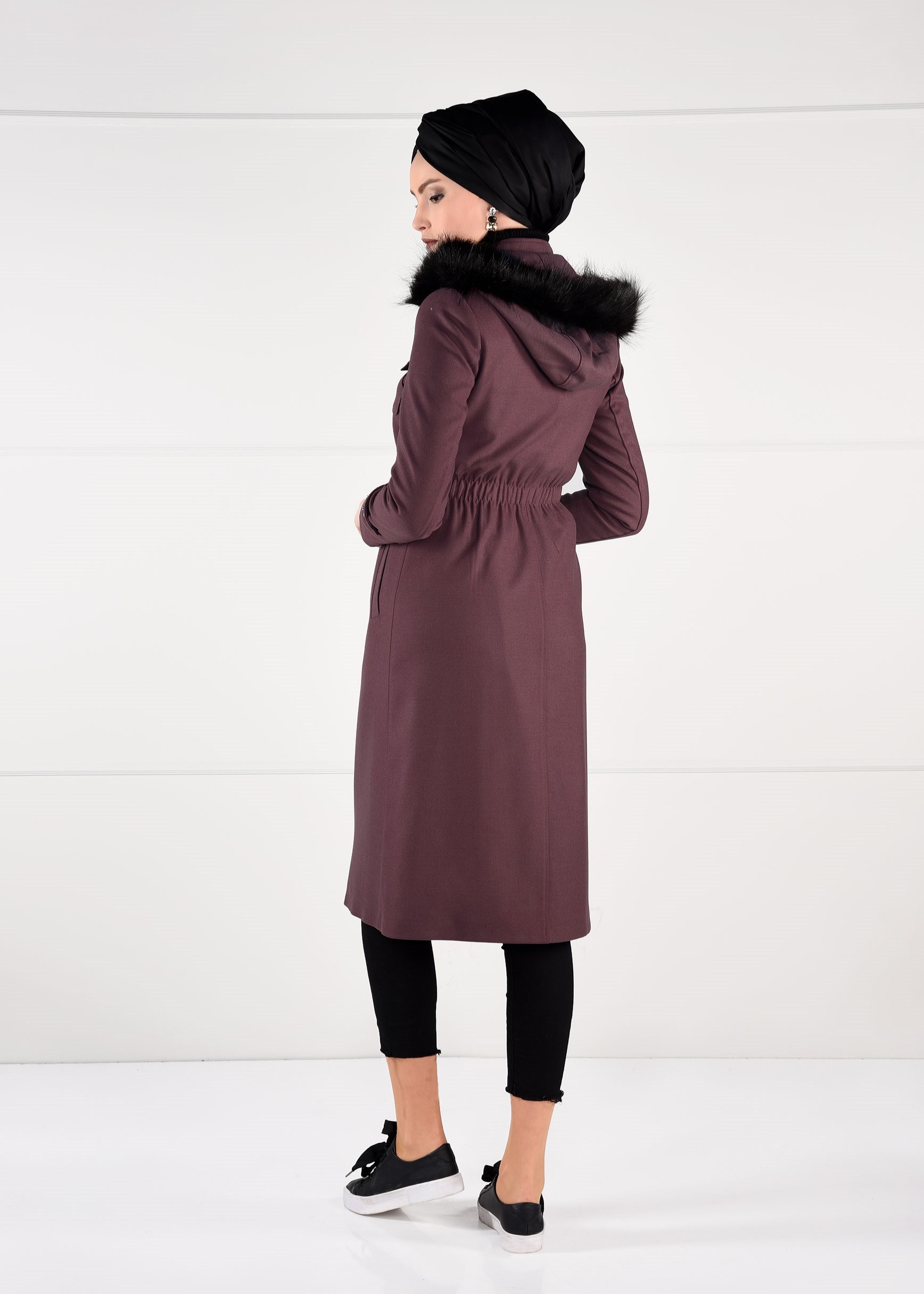 Tesettür giyim BORDO BELDEN LASTİKLİ ZIMBALI DÜZ KABAN 9642 