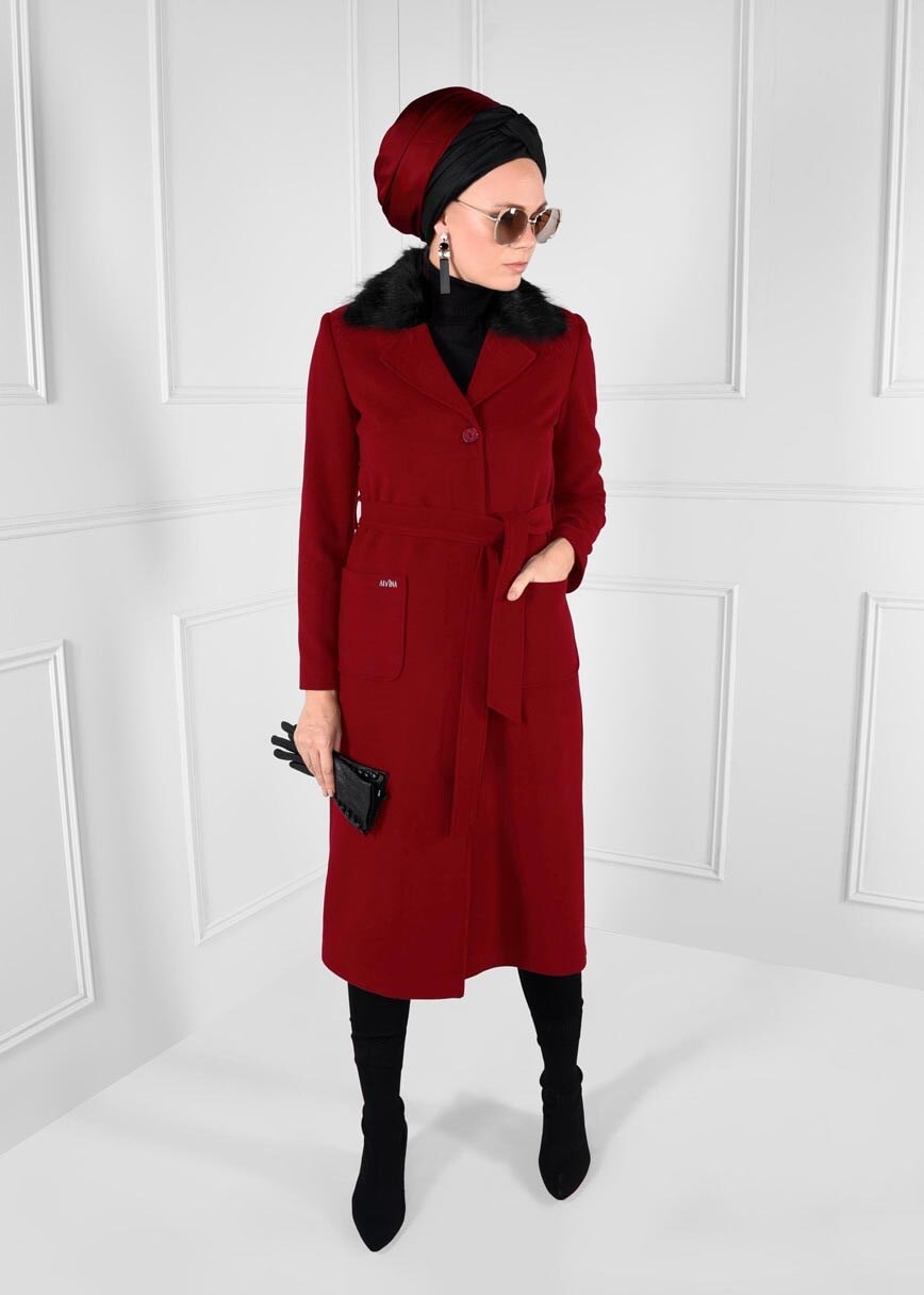 Tesettür giyim KIRMIZI GİZLİ DÜĞMELİ KUŞAKLI KAŞE KABAN 9660