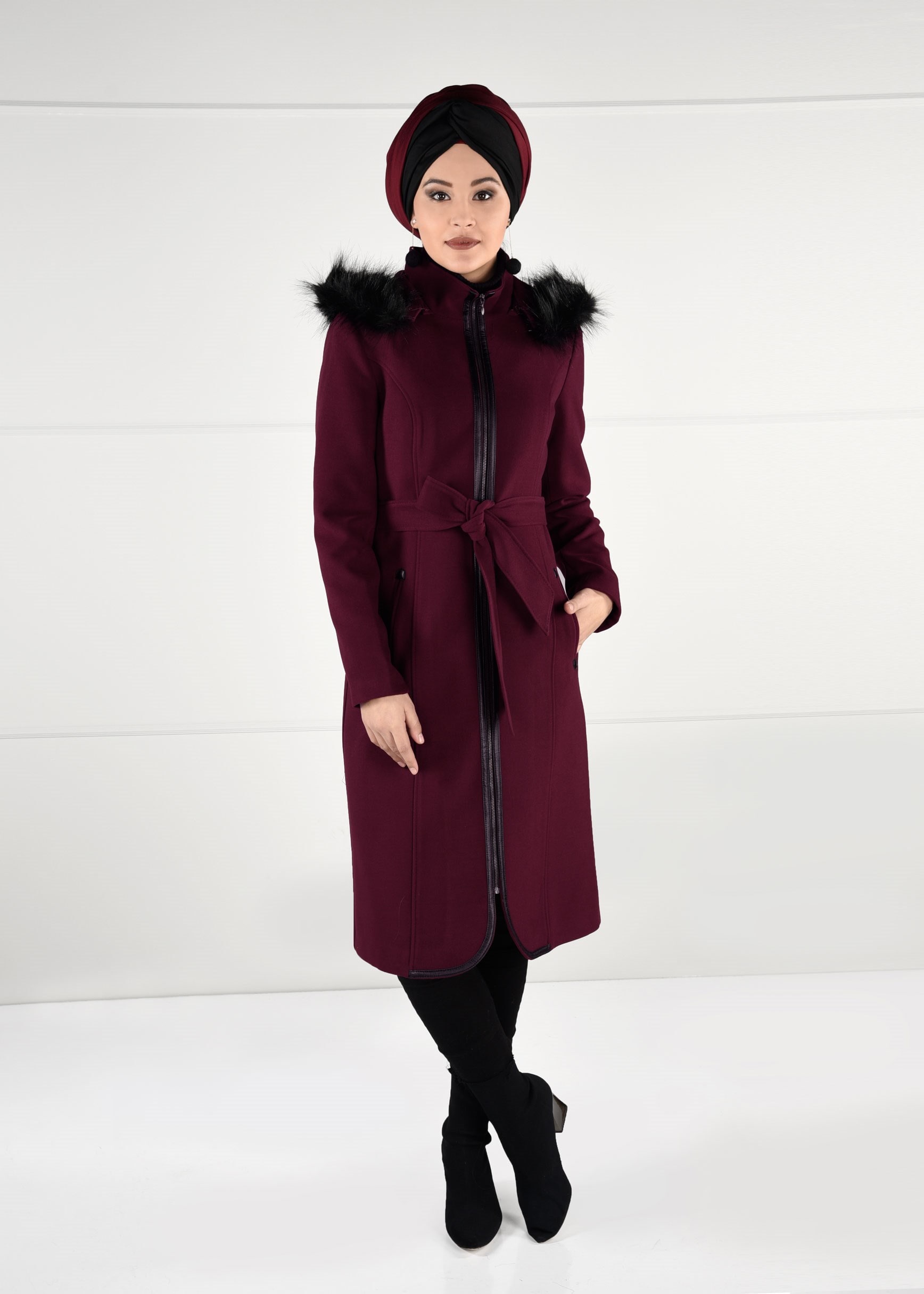 Tesettür giyim BORDO KUŞAKLI KAPÜŞONU PELUŞ KABAN 9666 