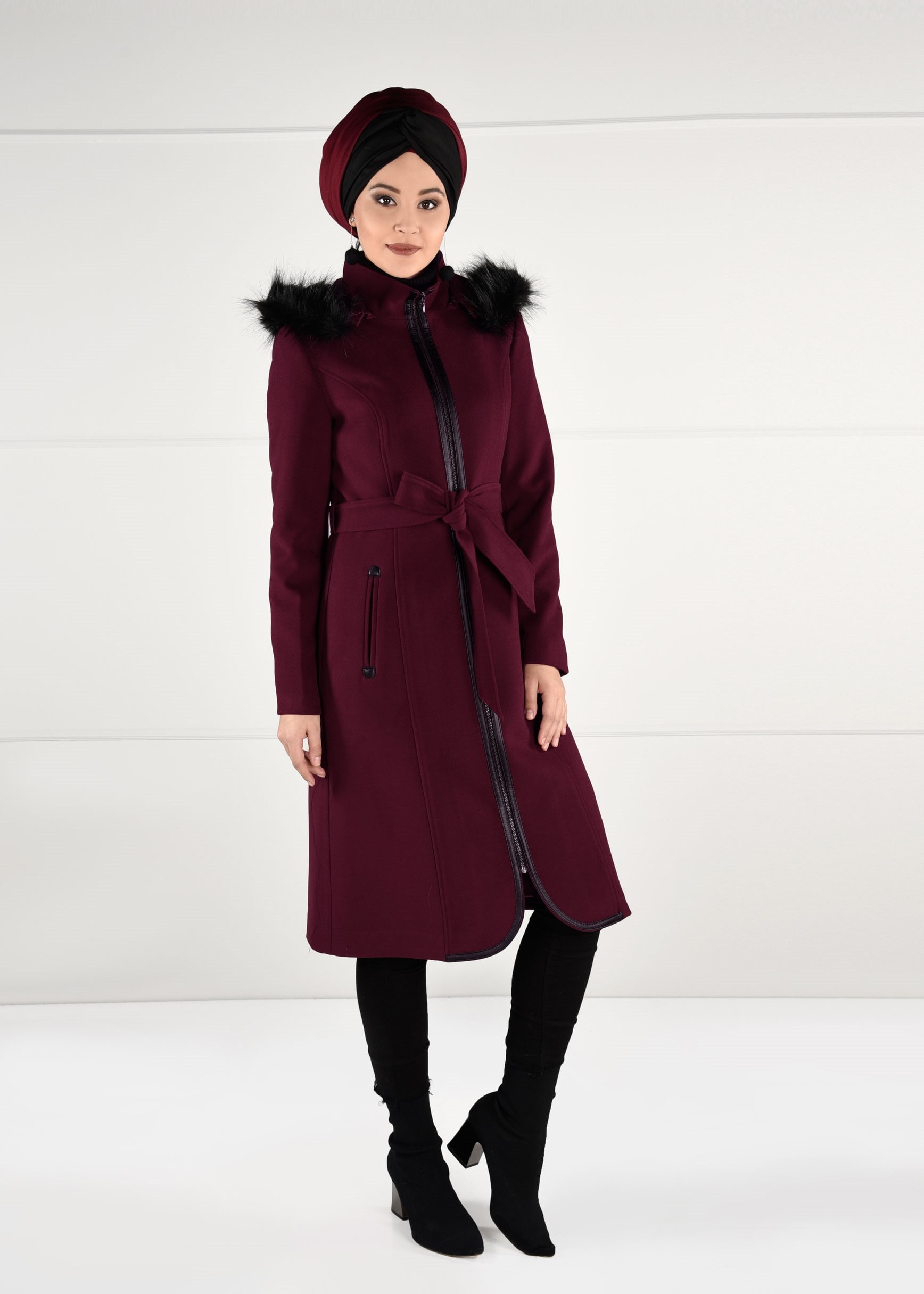 Tesettür giyim BORDO KUŞAKLI KAPÜŞONU PELUŞ KABAN 9666 