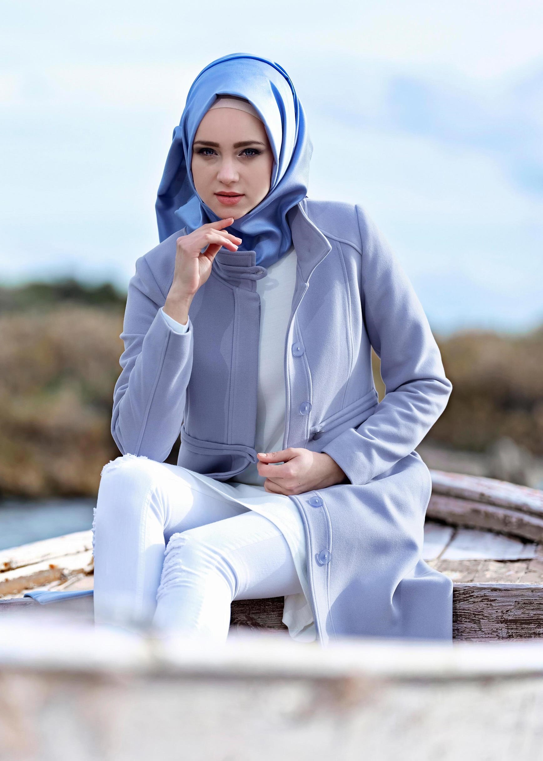 Tesettür giyim MAVİ BALIKÇI YAKA KAŞE KABAN 9687