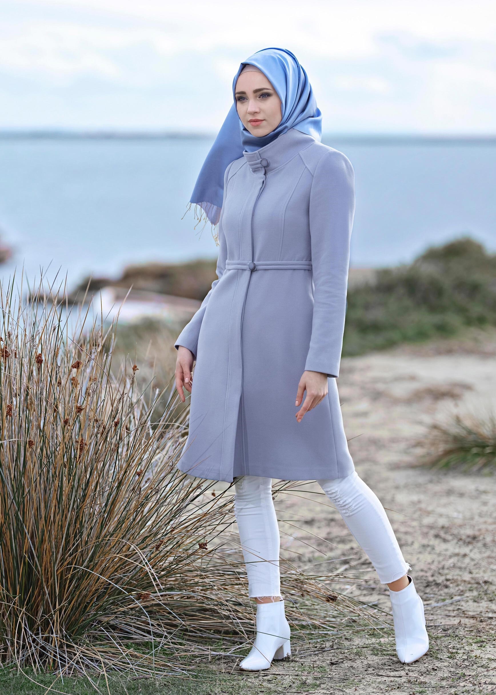 Tesettür giyim MAVİ BALIKÇI YAKA KAŞE KABAN 9687