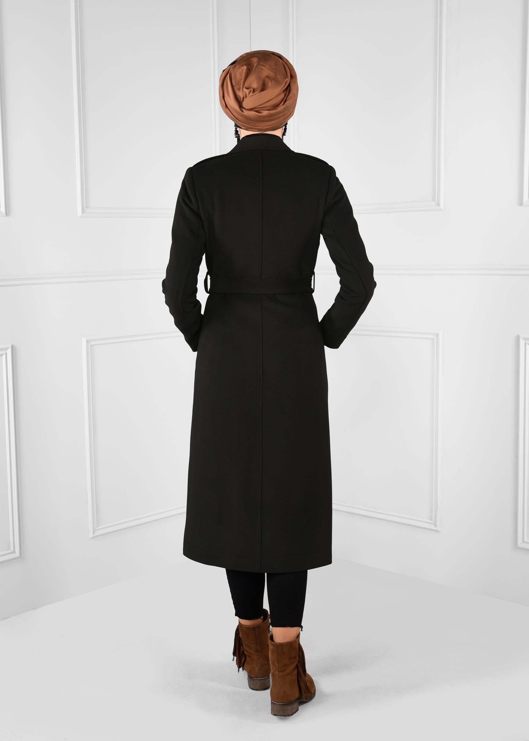 Tesettür giyim SİYAH KUŞAKLI KRUVAZE FERMUARLI KABAN 9690