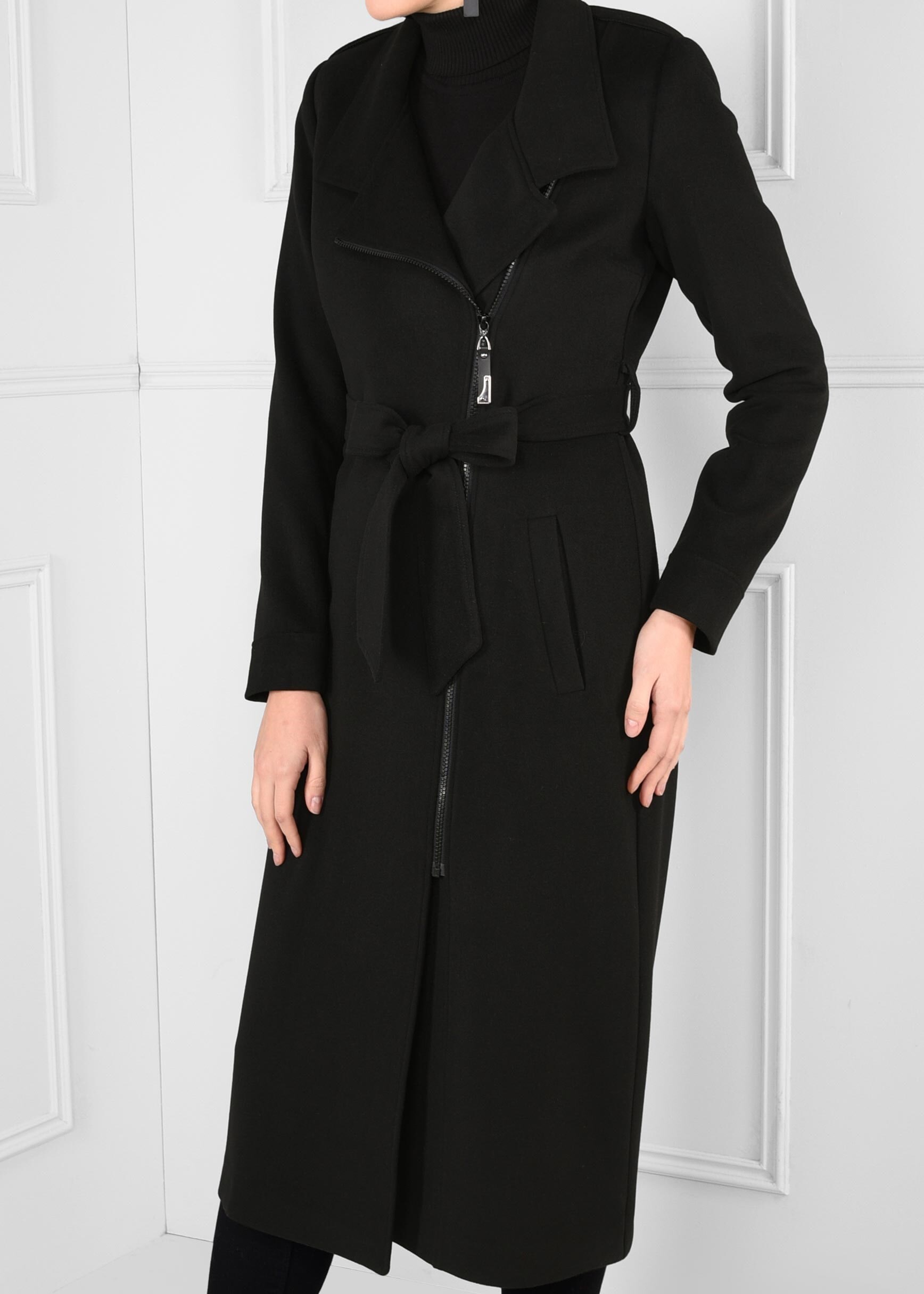 Tesettür giyim SİYAH KUŞAKLI KRUVAZE FERMUARLI KABAN 9690