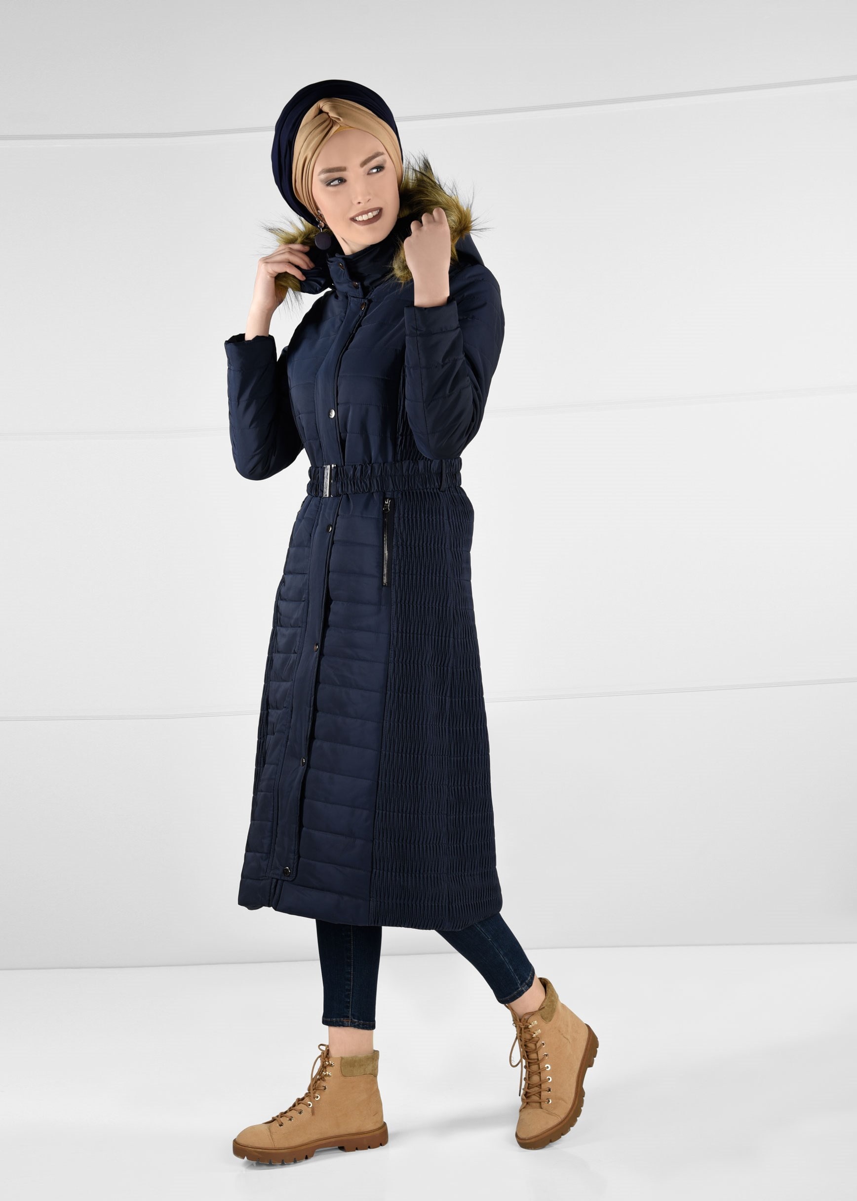 Tesettür giyim LACİVERT CEPLERİ FERMUARLI ÇITÇITLI KAPÜŞONLU KAPİTONE KABAN 9705