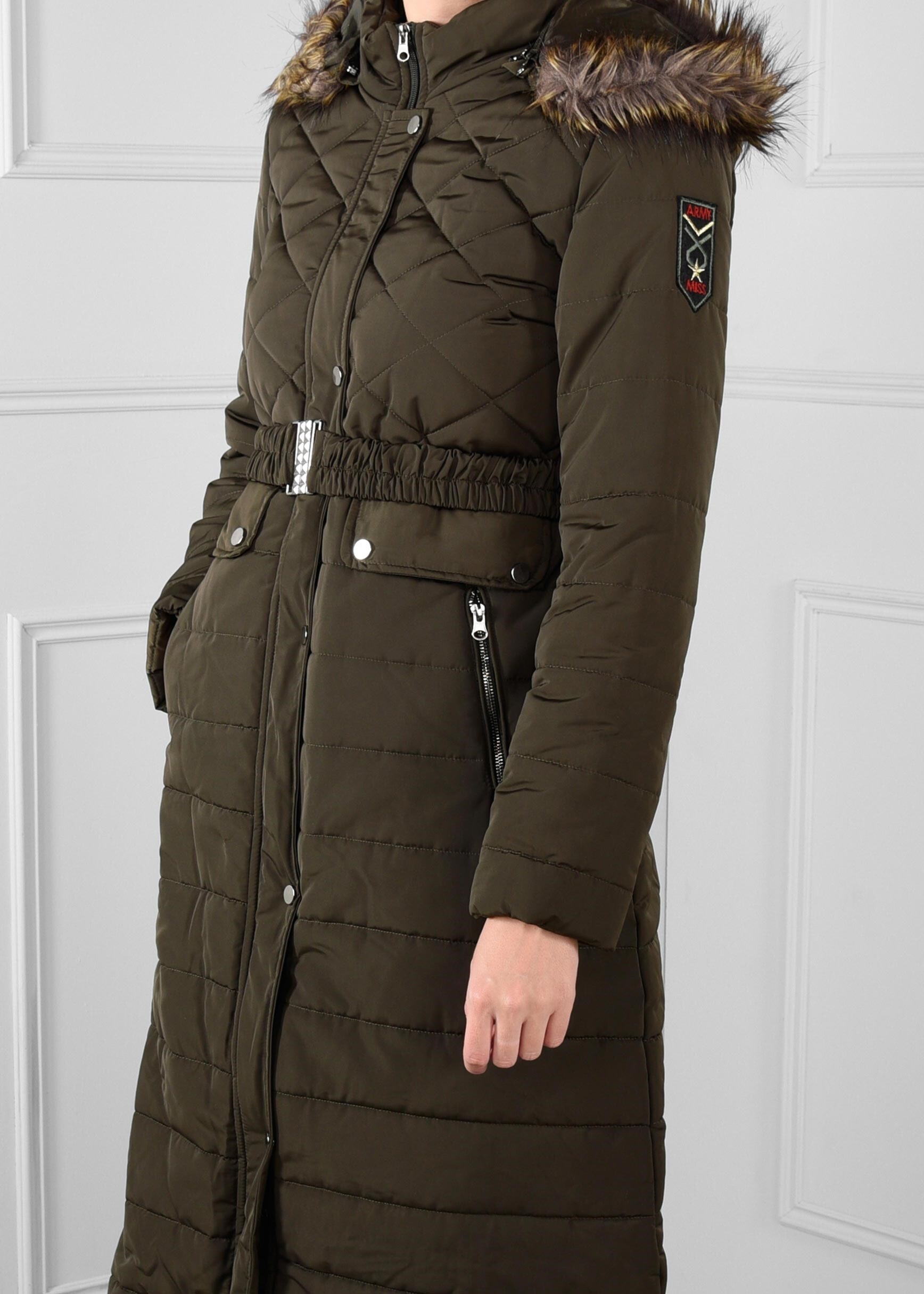 Tesettür giyim HAKİ CEPLİ KEMERLİ KAPİTONE KABAN 9706