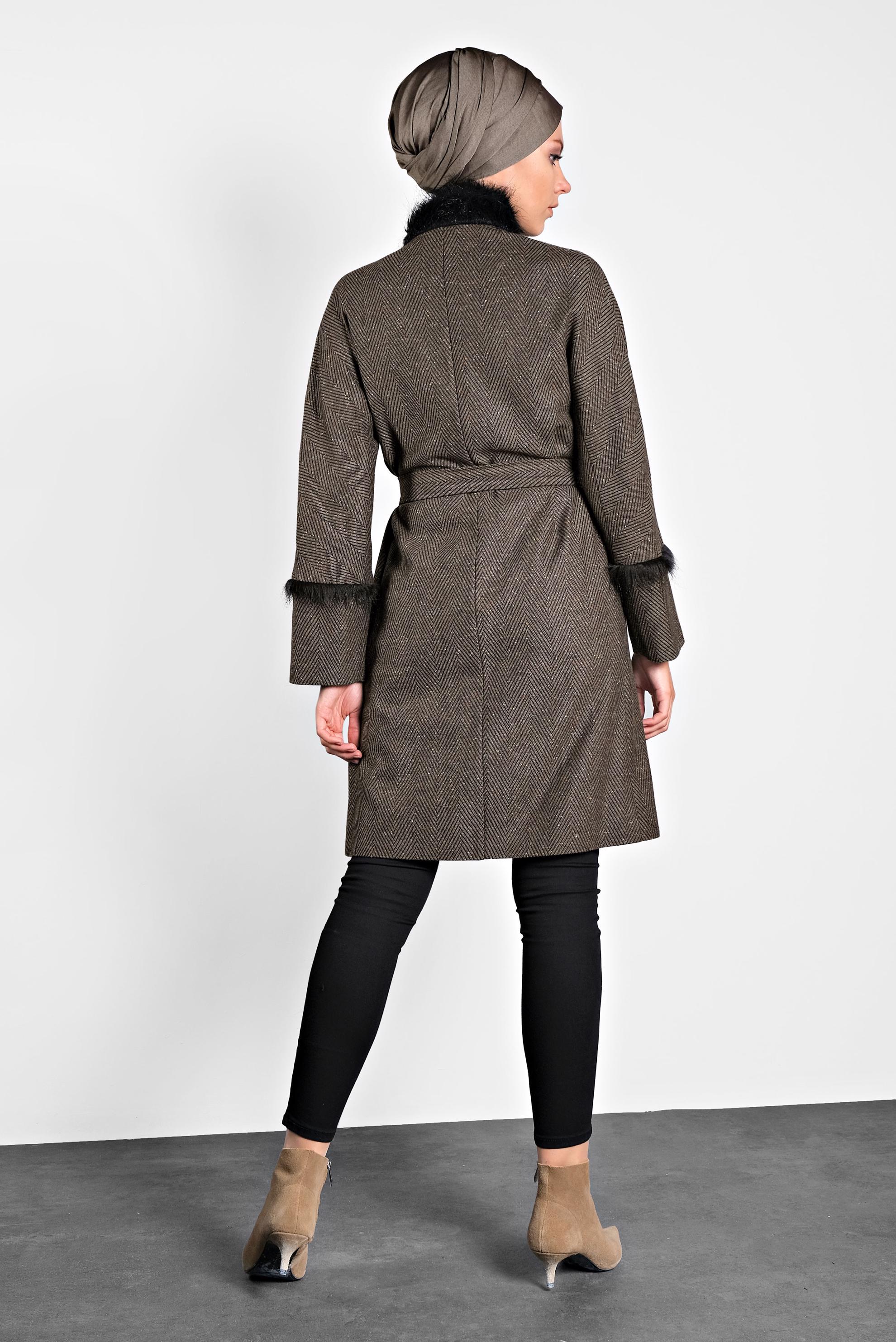 Tesettür giyim VİZON SUNİ KÜRK DETAYLI BELİ KUŞAKLI KABAN 9733