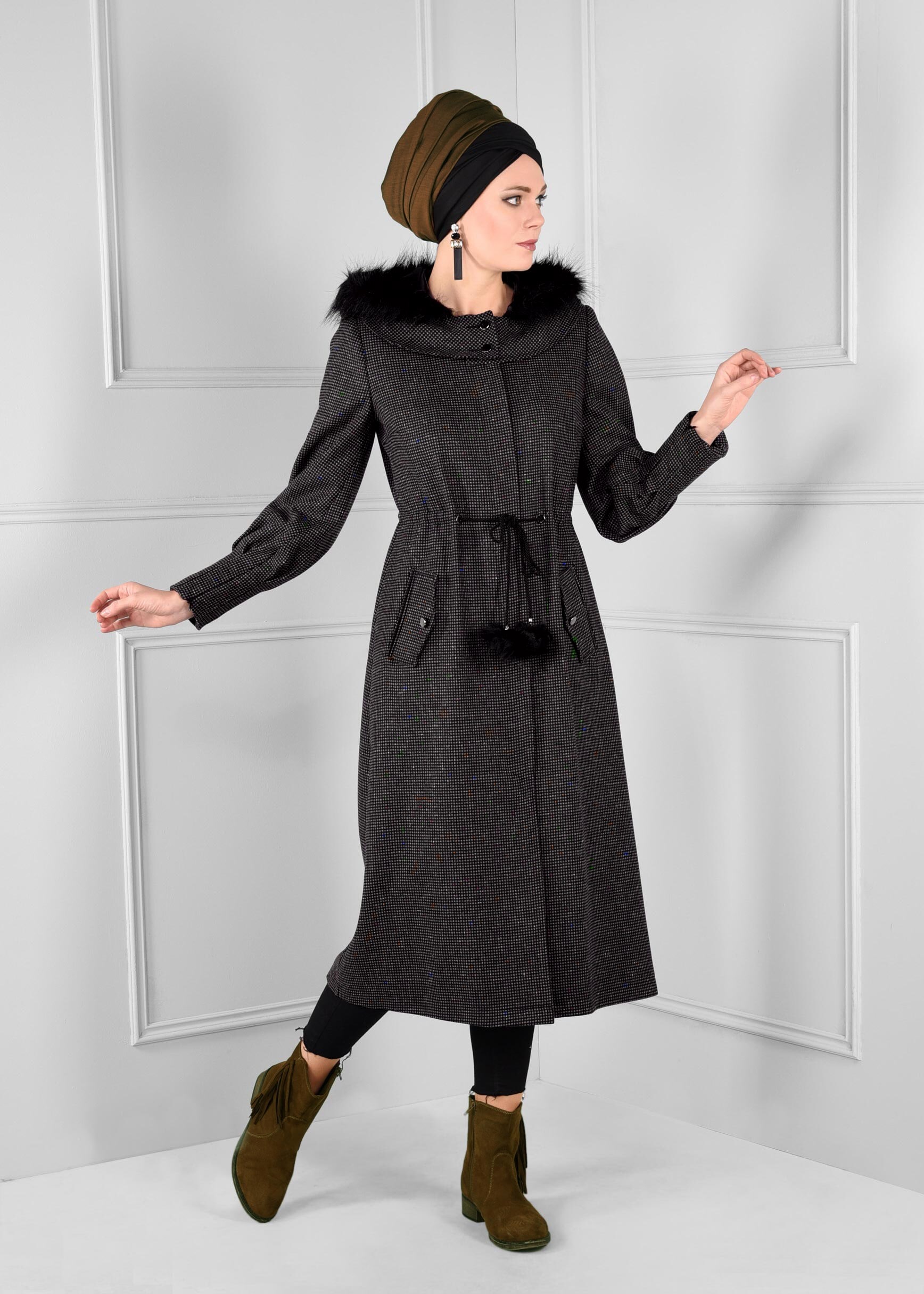 Tesettür giyim GRİ MANŞETLERİ FERMUARLI BELDEN BAĞCIKLI KAPÜŞONLU KABAN 9734