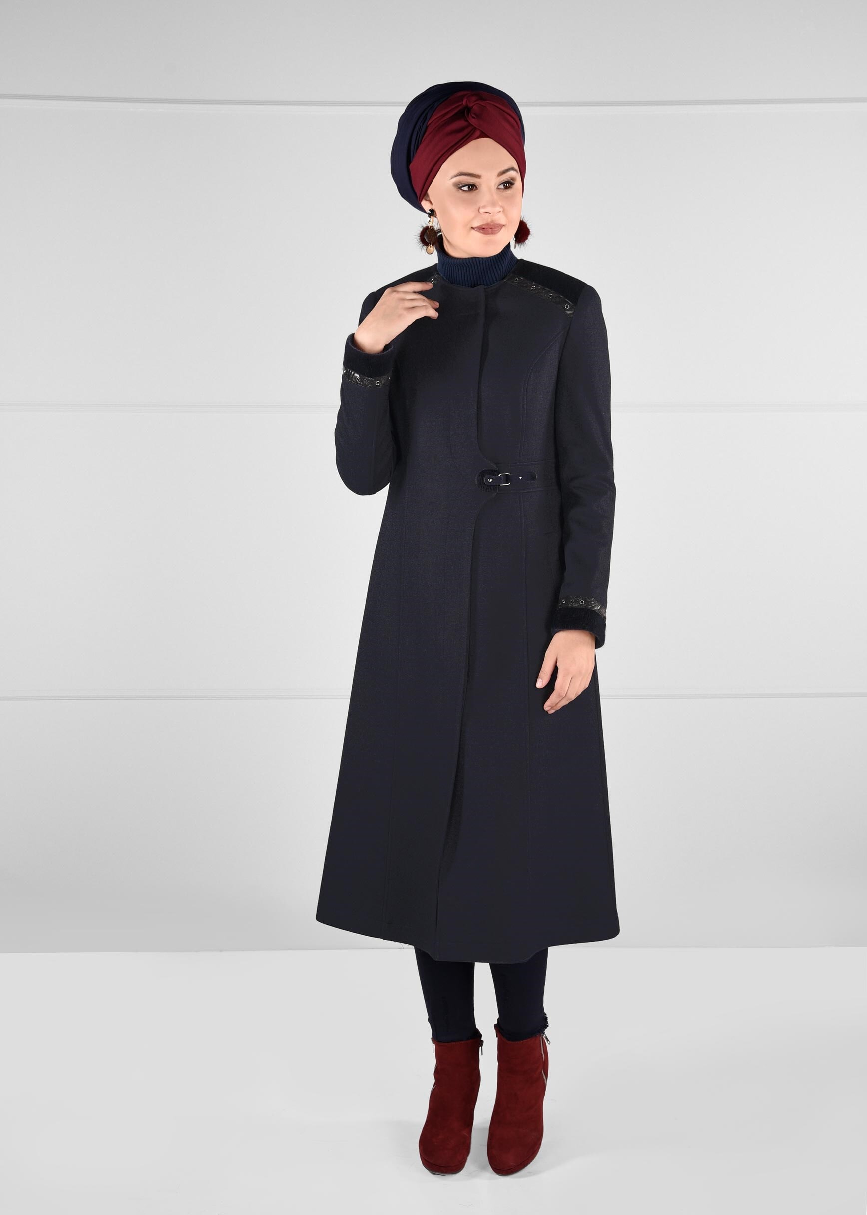 Tesettür giyim LACİVERT BİSİKLET YAKA KABAN 9736