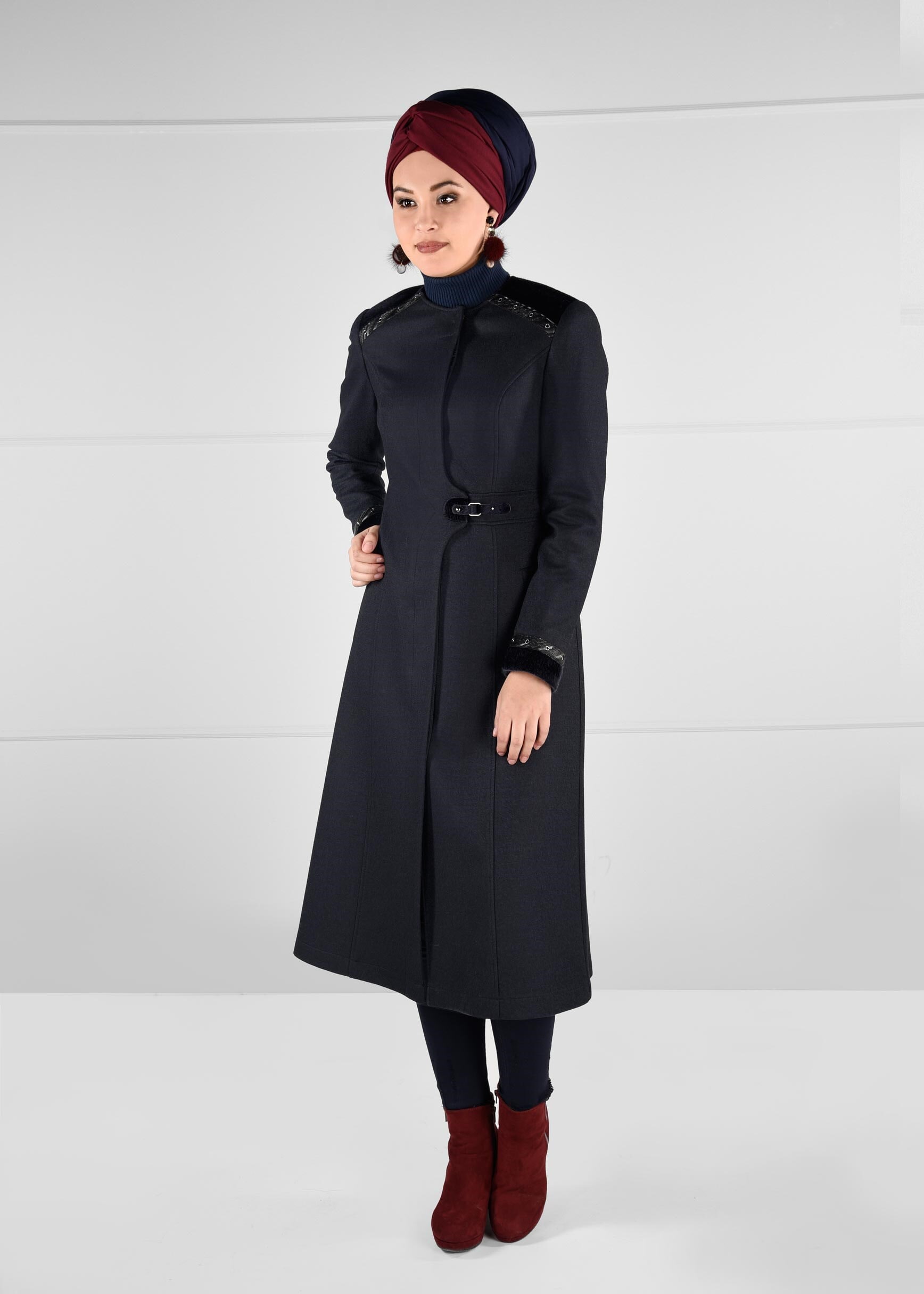 Tesettür giyim LACİVERT BİSİKLET YAKA KABAN 9736