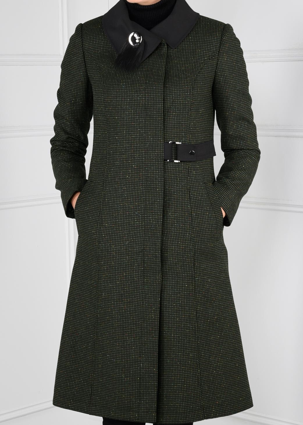 Tesettür giyim HAKİ BROŞLU KEMER DETAYLI DESENLİ KABAN 9741