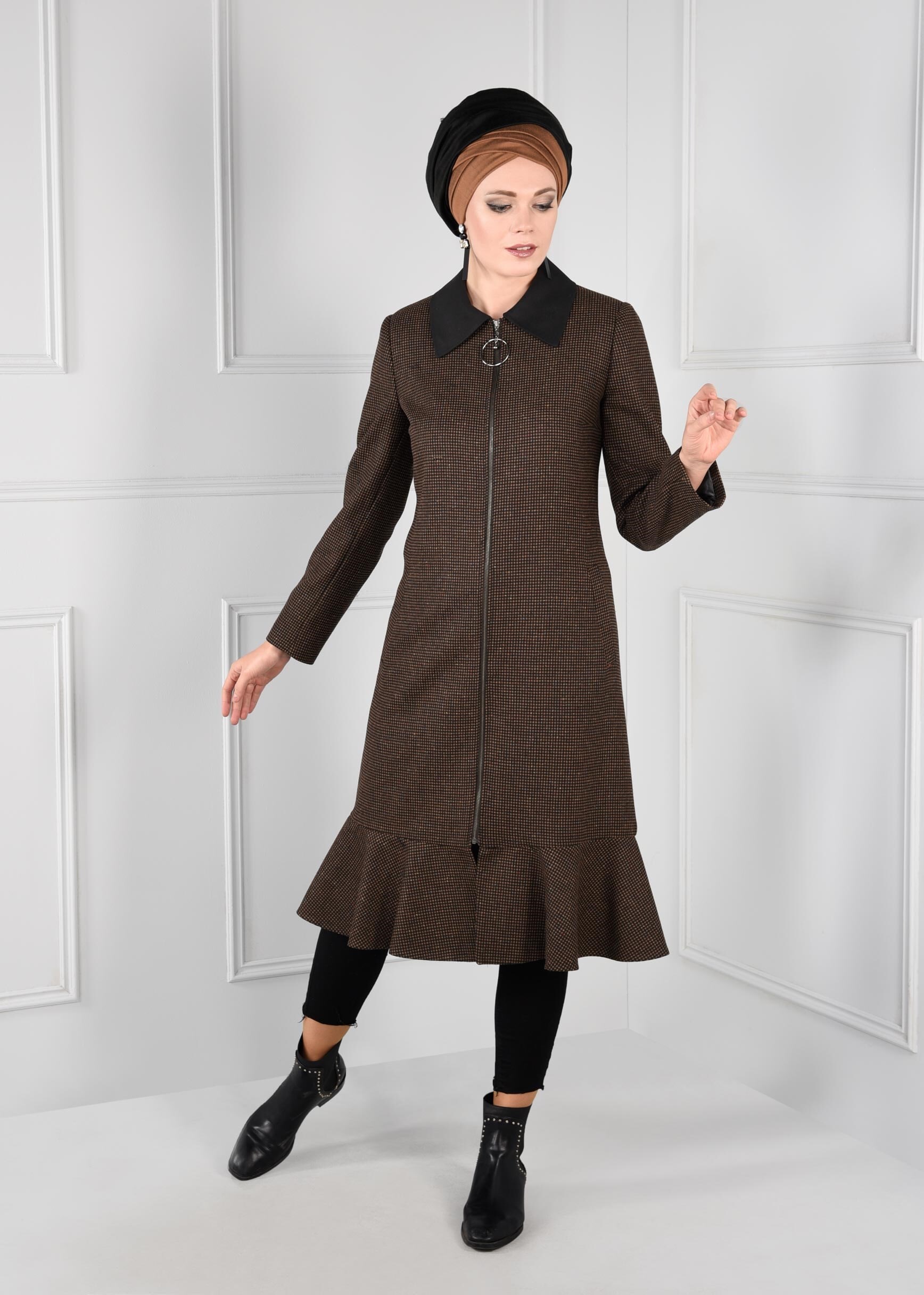 Tesettür giyim KAHVE VOLANLI SİVRİ YAKA KABAN 9743