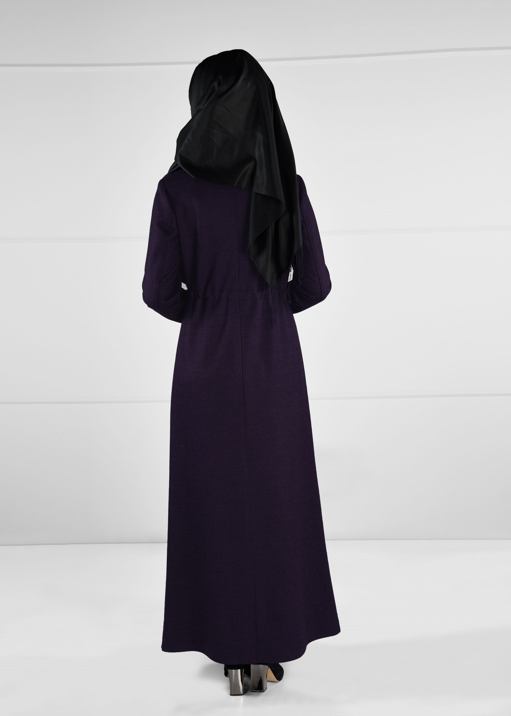 Tesettür giyim MOR BELDEN BAĞCIKLI CEPLİ MANTO 9644